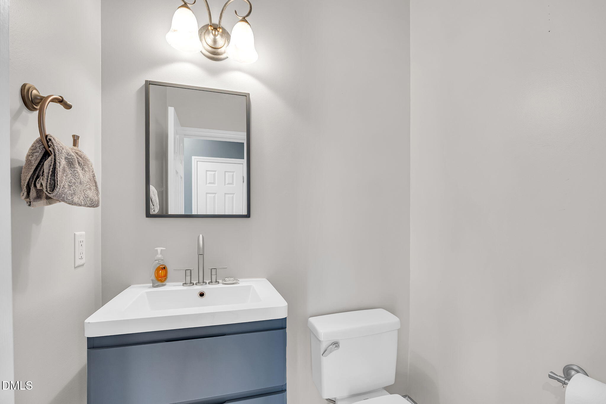 Durham, North Carolina, 27712, United States, 5 Bedrooms Bedrooms, ,3 BathroomsBathrooms,Residential,For Sale,1980310