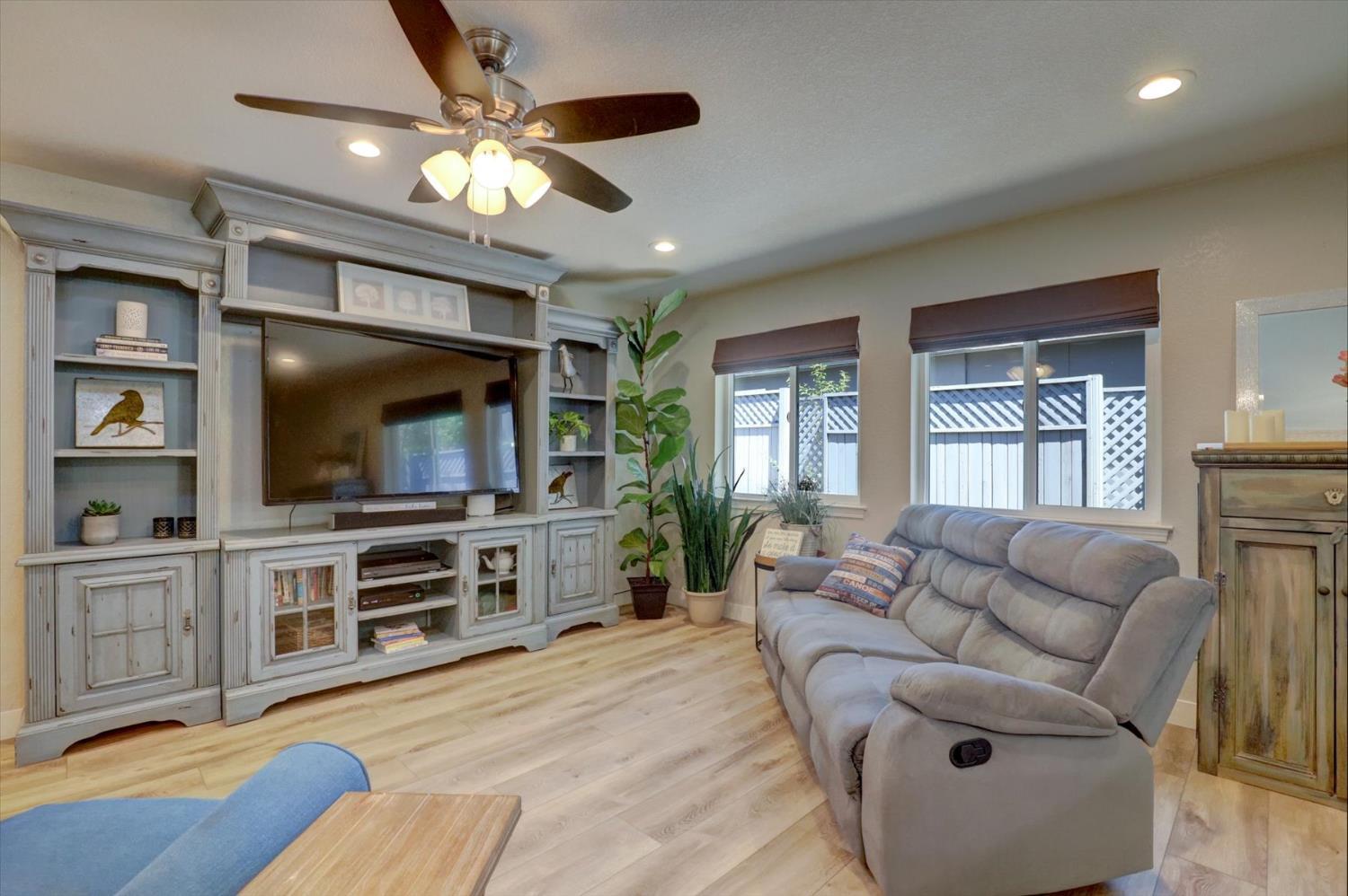 Auburn, California, 95602, United States, 3 Bedrooms Bedrooms, ,3 BathroomsBathrooms,Residential,For Sale,1904387