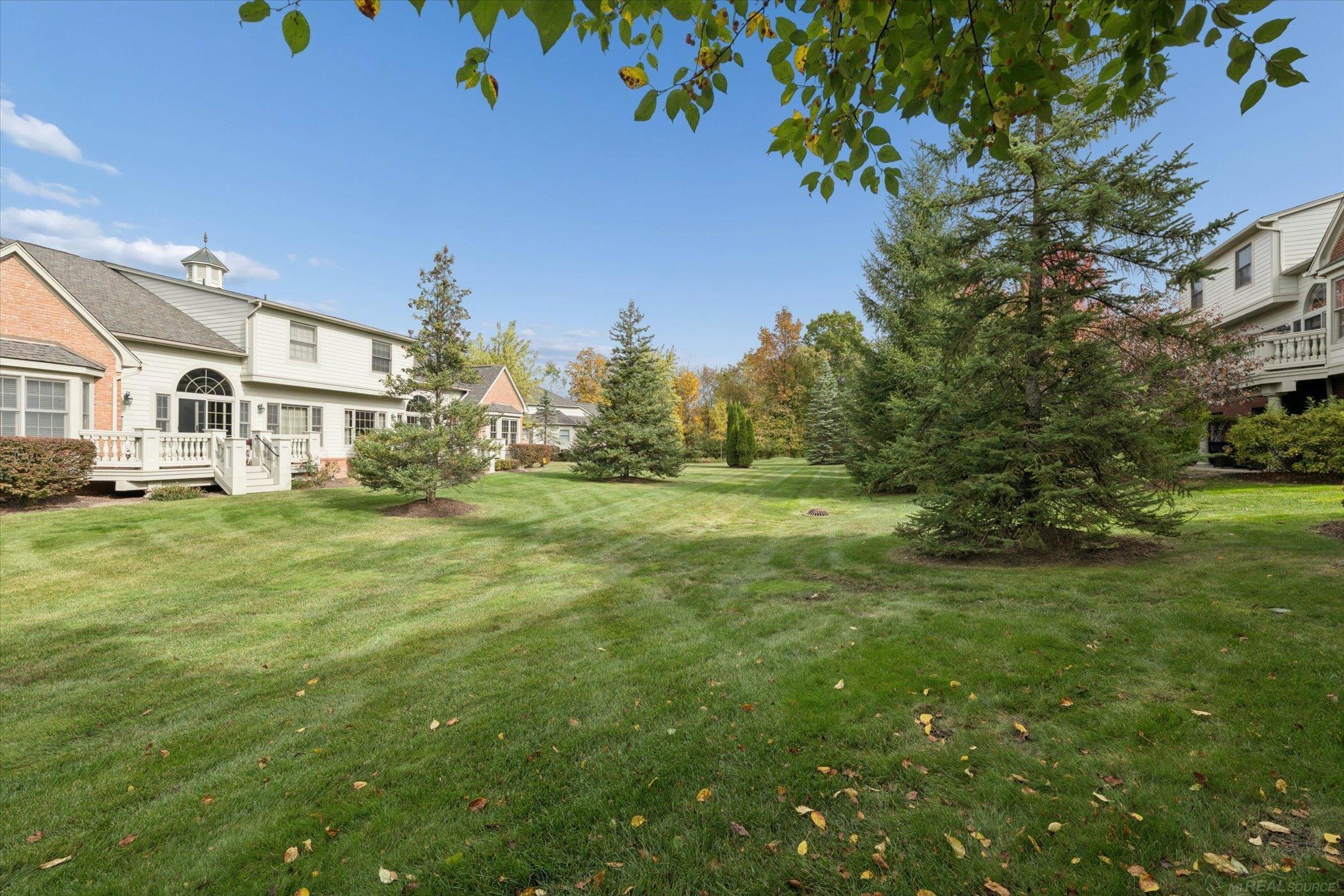 Oakland Twp, Michigan, 48306, United States, 2 Bedrooms Bedrooms, ,4 BathroomsBathrooms,Residential,For Sale,1984320