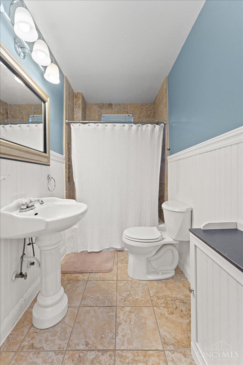 Cincinnati, Ohio, 45226, United States, 3 Bedrooms Bedrooms, ,2 BathroomsBathrooms,Residential,For Sale,1988954