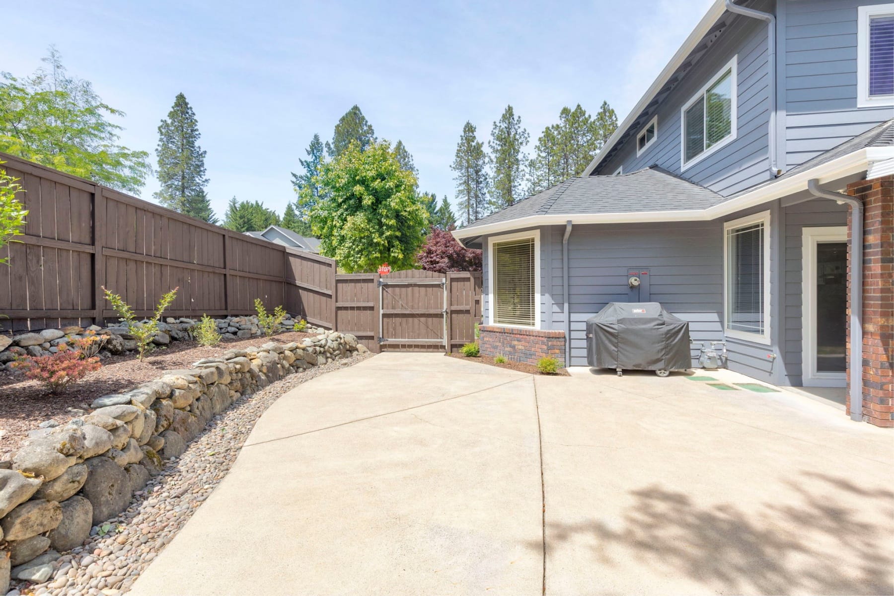  965 NW Valley View Drive Grants Pass, OR 97526 - 物件實景