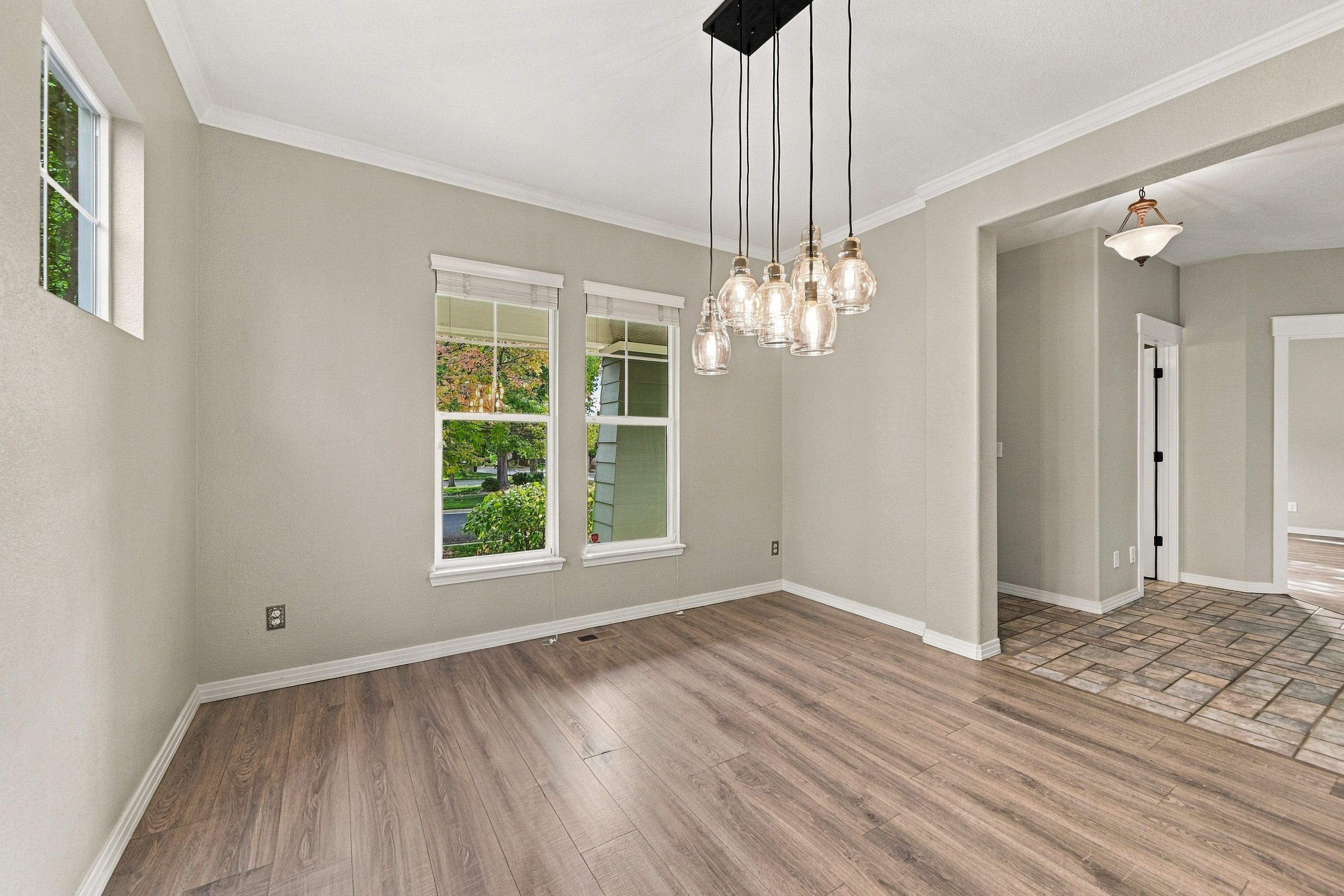  Beautifully updated and ideally located in desirable McKay Landing - 物件實景