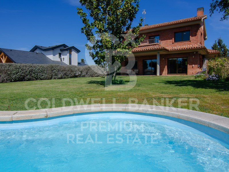 Cerdanyola del Vallès, Catalonia, ES, 5 Bedrooms Bedrooms, ,3 BathroomsBathrooms,Residential,For Sale,1610457