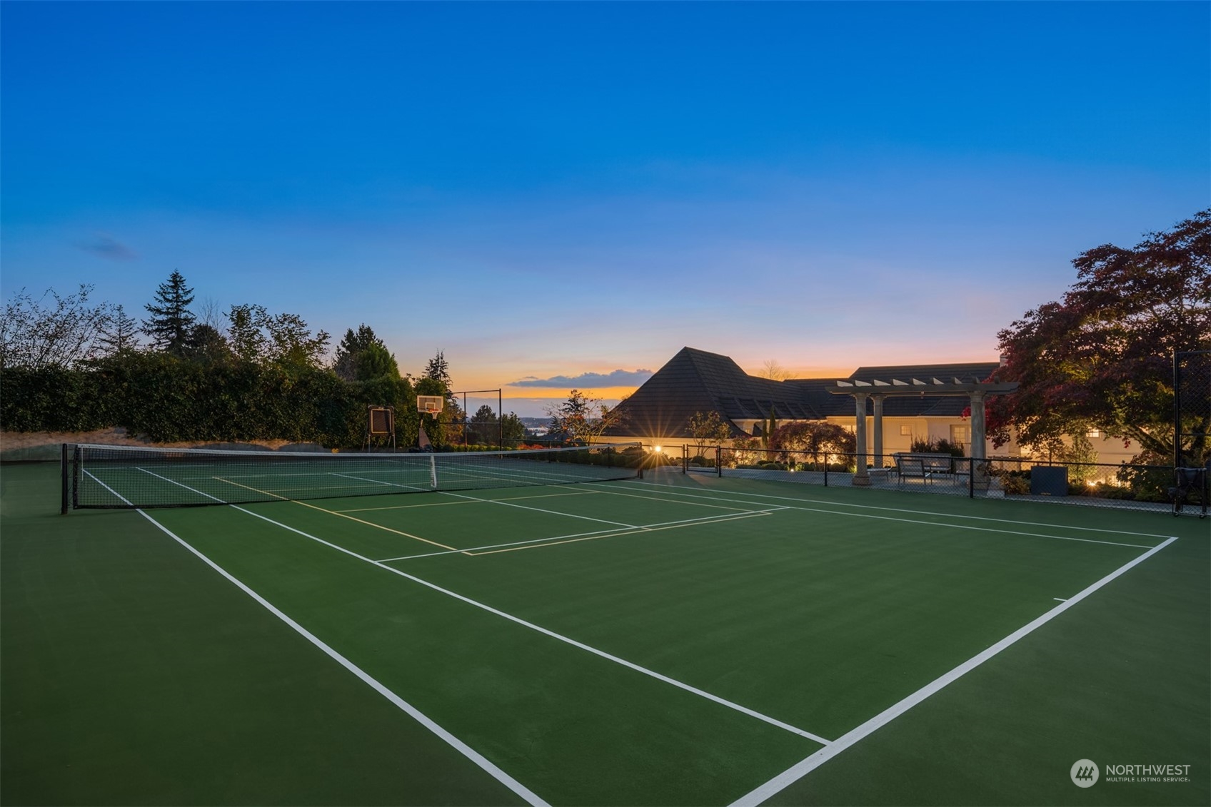 Clyde Hill, Washington, 98004, United States, 5 Bedrooms Bedrooms, ,4 BathroomsBathrooms,Residential,For Sale,1684635