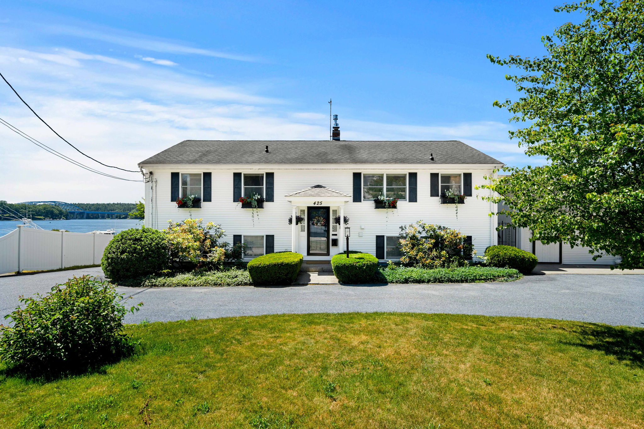  425 Main St, Amesbury, MA, 01913 - 物件實景
