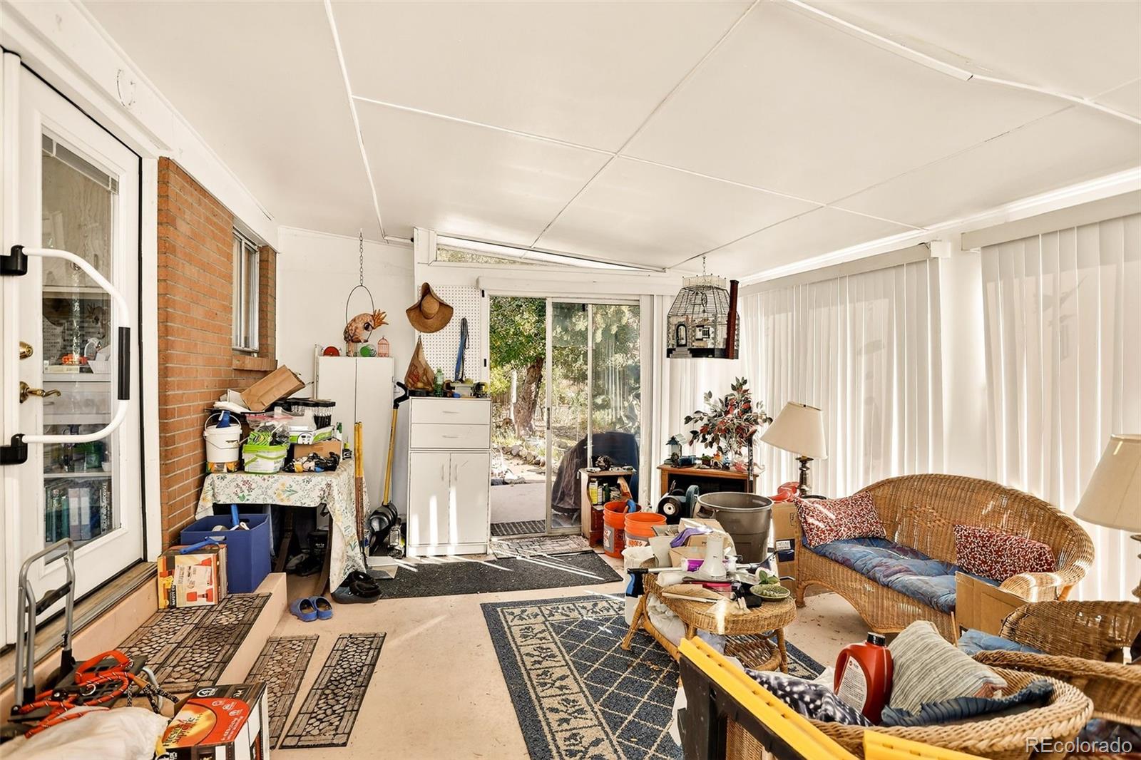 Littleton, Colorado, 80120, United States, 4 Bedrooms Bedrooms, ,1 BathroomBathrooms,Residential,For Sale,1988152