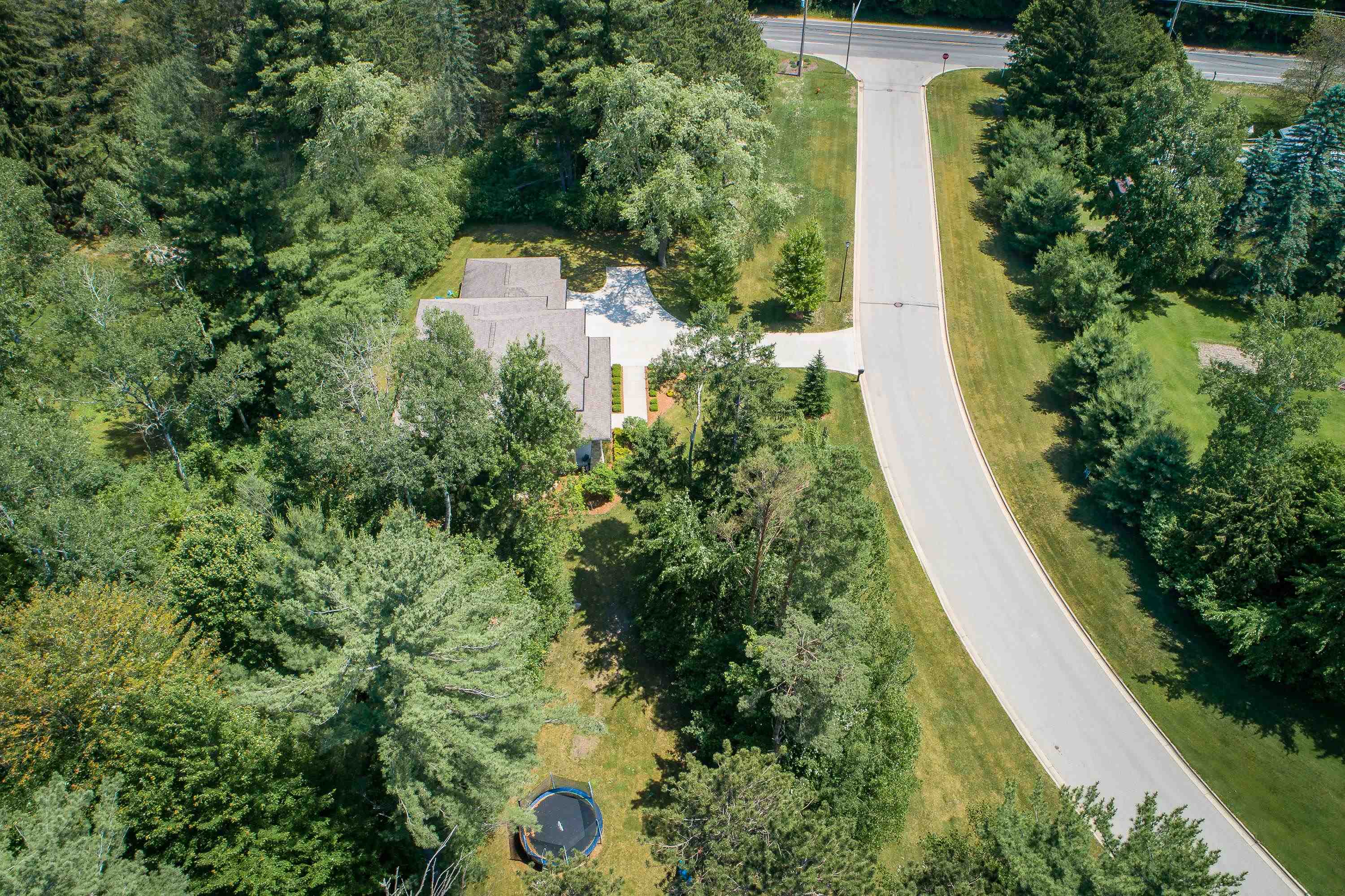 Midland, Michigan, 48642, United States, 4 Bedrooms Bedrooms, ,5 BathroomsBathrooms,Residential,For Sale,1927843
