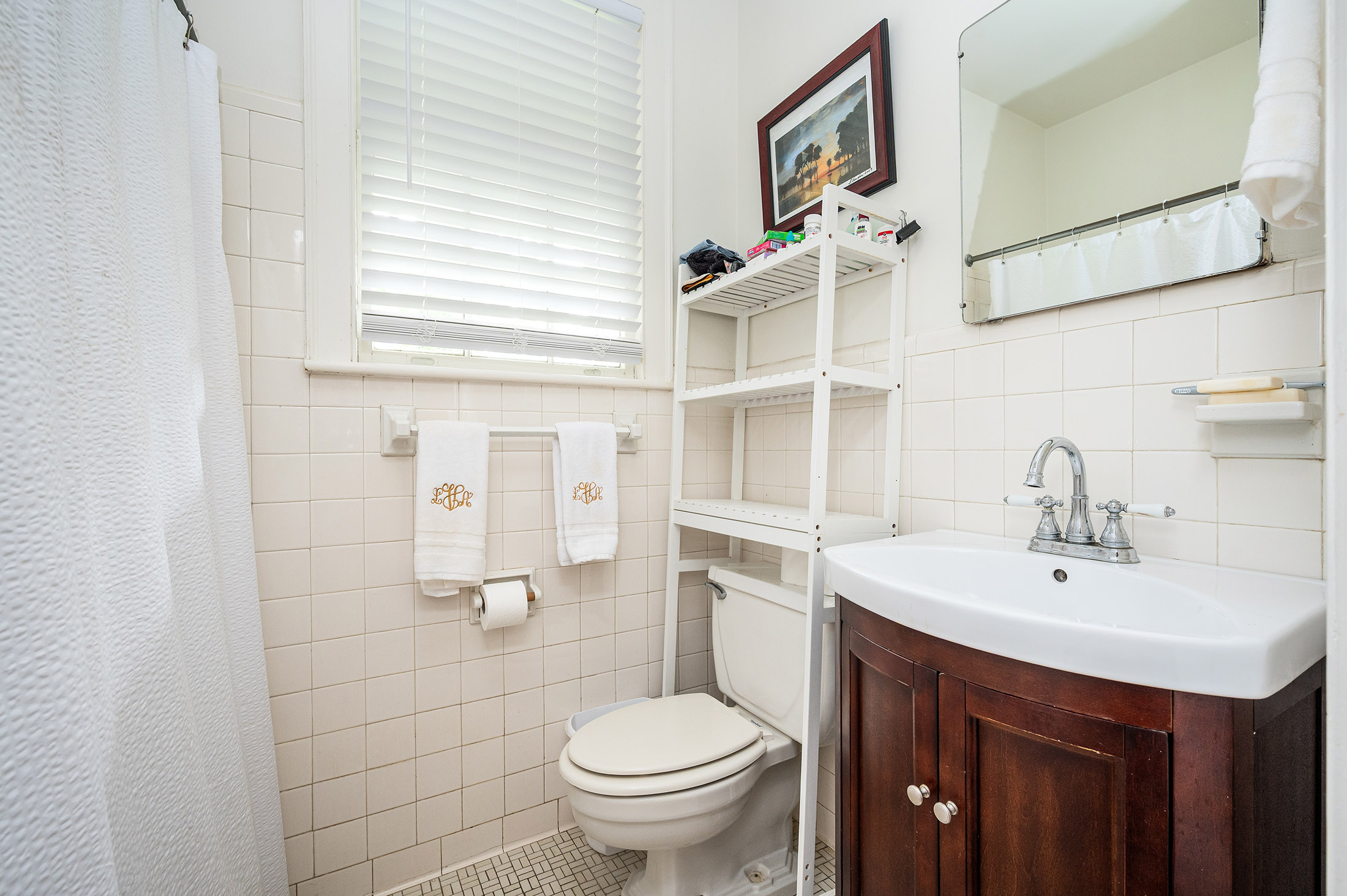  Charming Colonial Revival in the Heart of Historic Shirley Hills - 物件實景