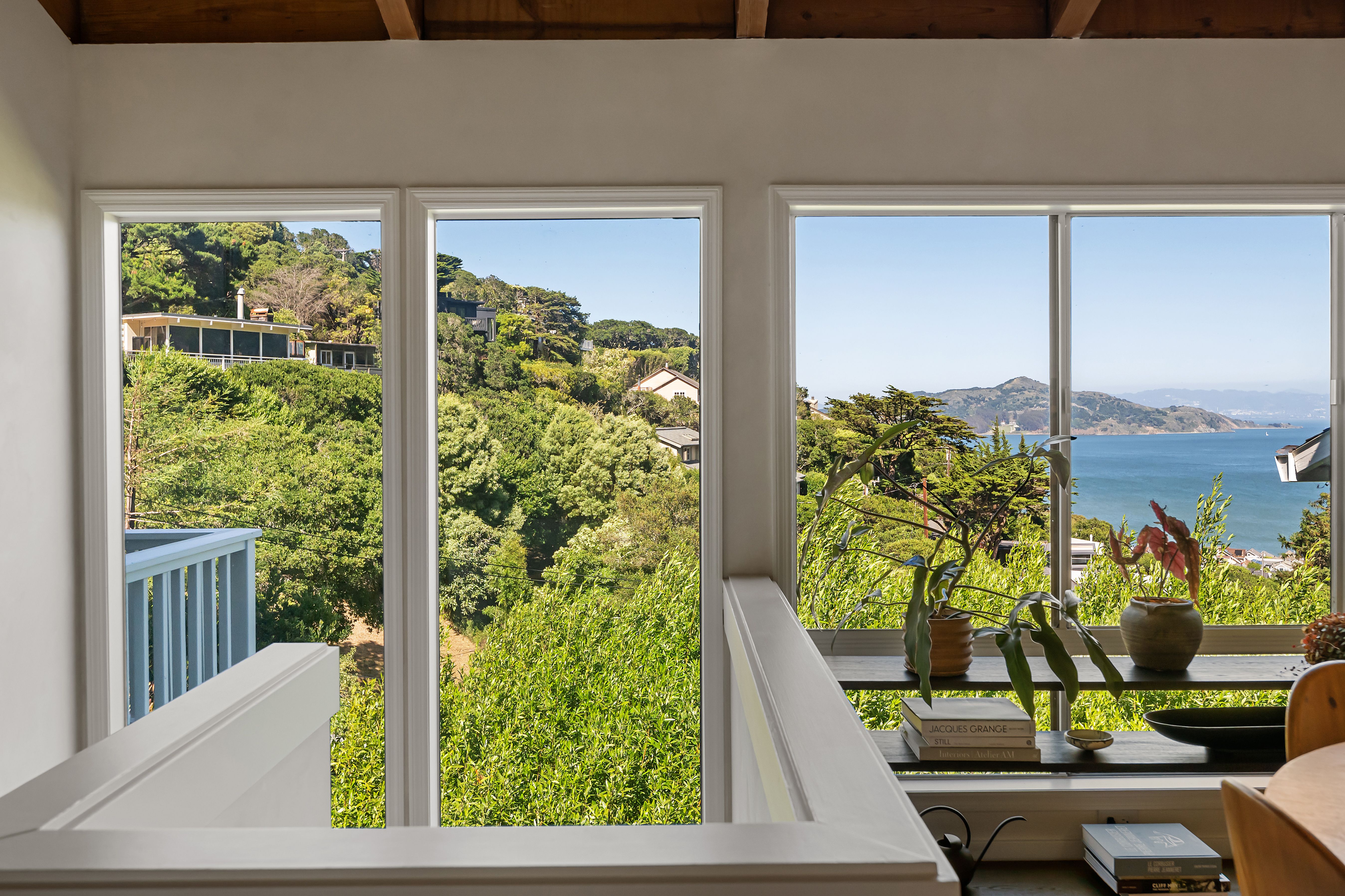  Quality, Design and Comfort Converge Bay Views too… - 物件實景