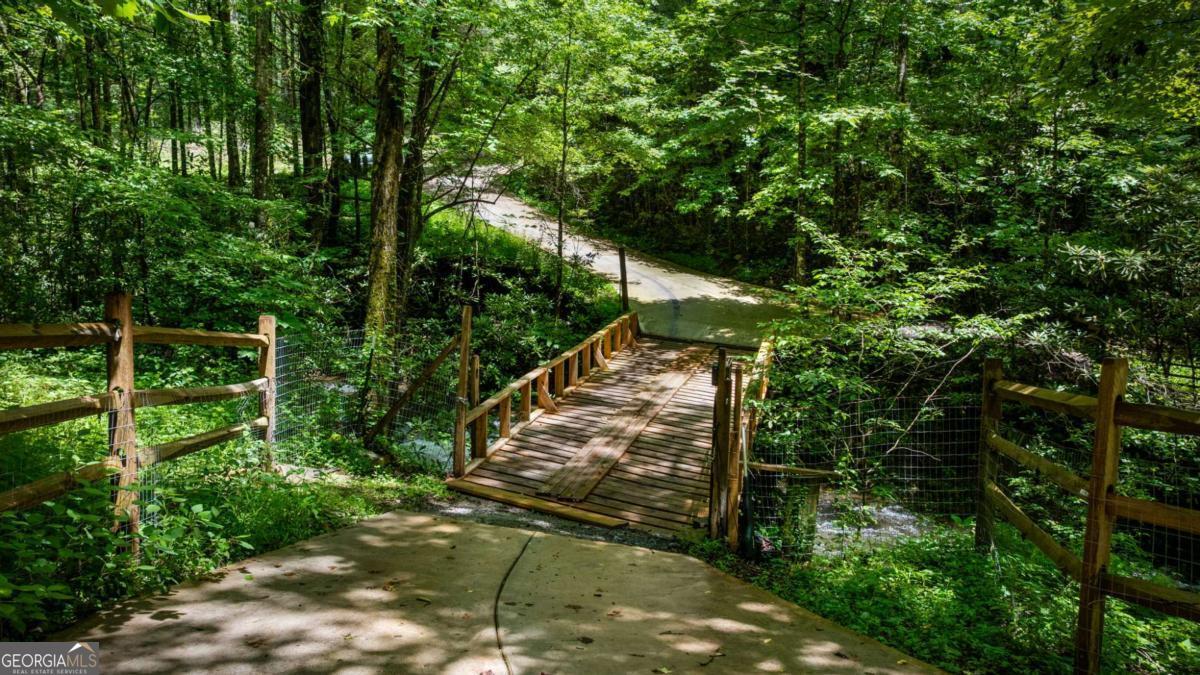 Ellijay, Georgia, 30540, United States, 5 Bedrooms Bedrooms, ,5 BathroomsBathrooms,Residential,For Sale,1868154