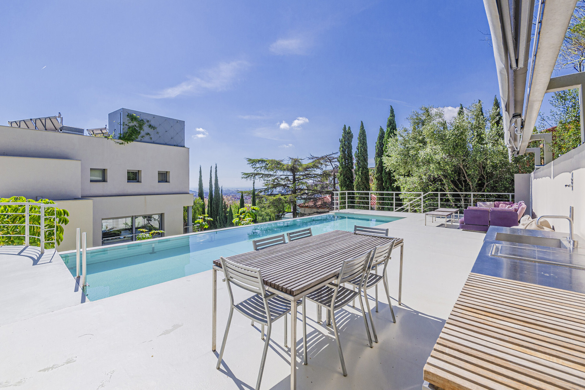  Property with breathtaking views surrounded by tropical garden - 物件實景