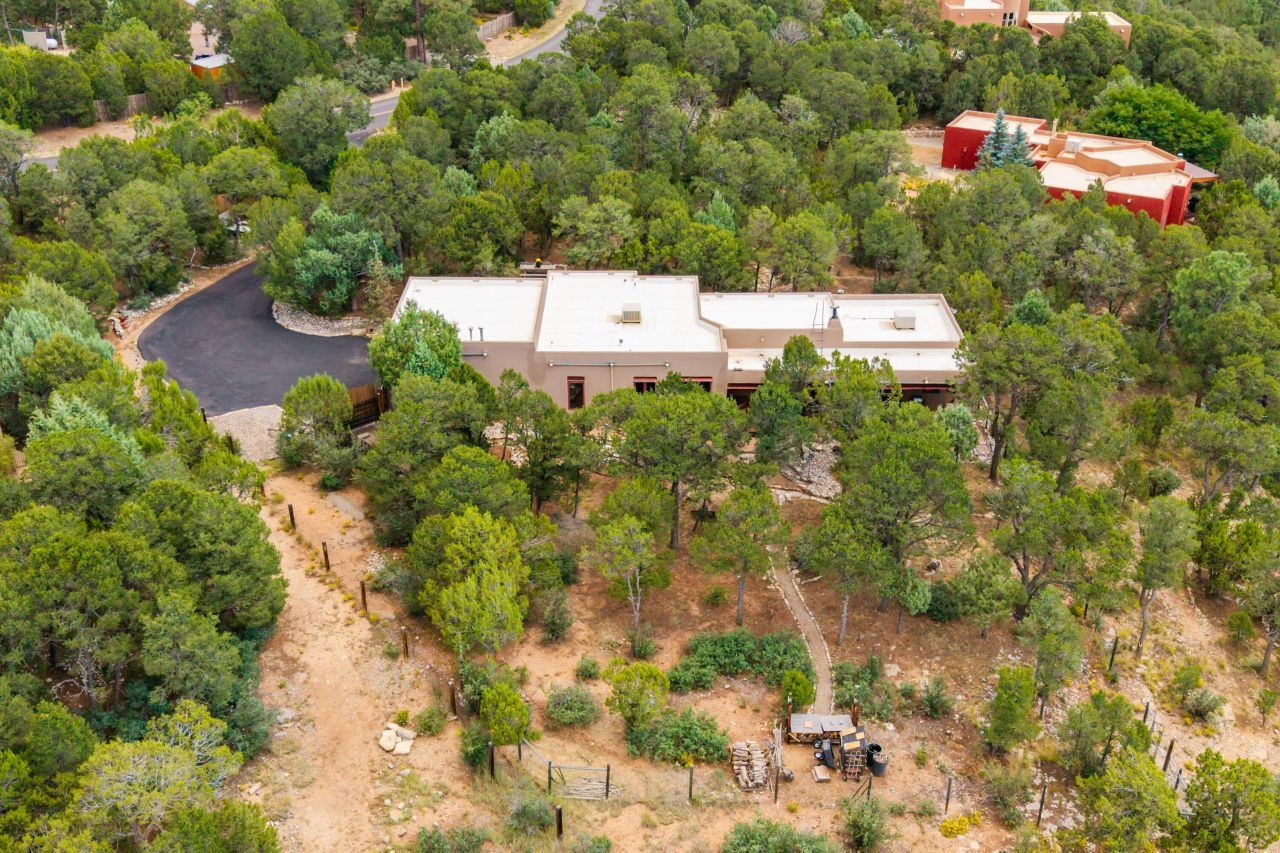 Tijeras, New Mexico, 87059, United States, 4 Bedrooms Bedrooms, ,2 BathroomsBathrooms,Residential,For Sale,1940446