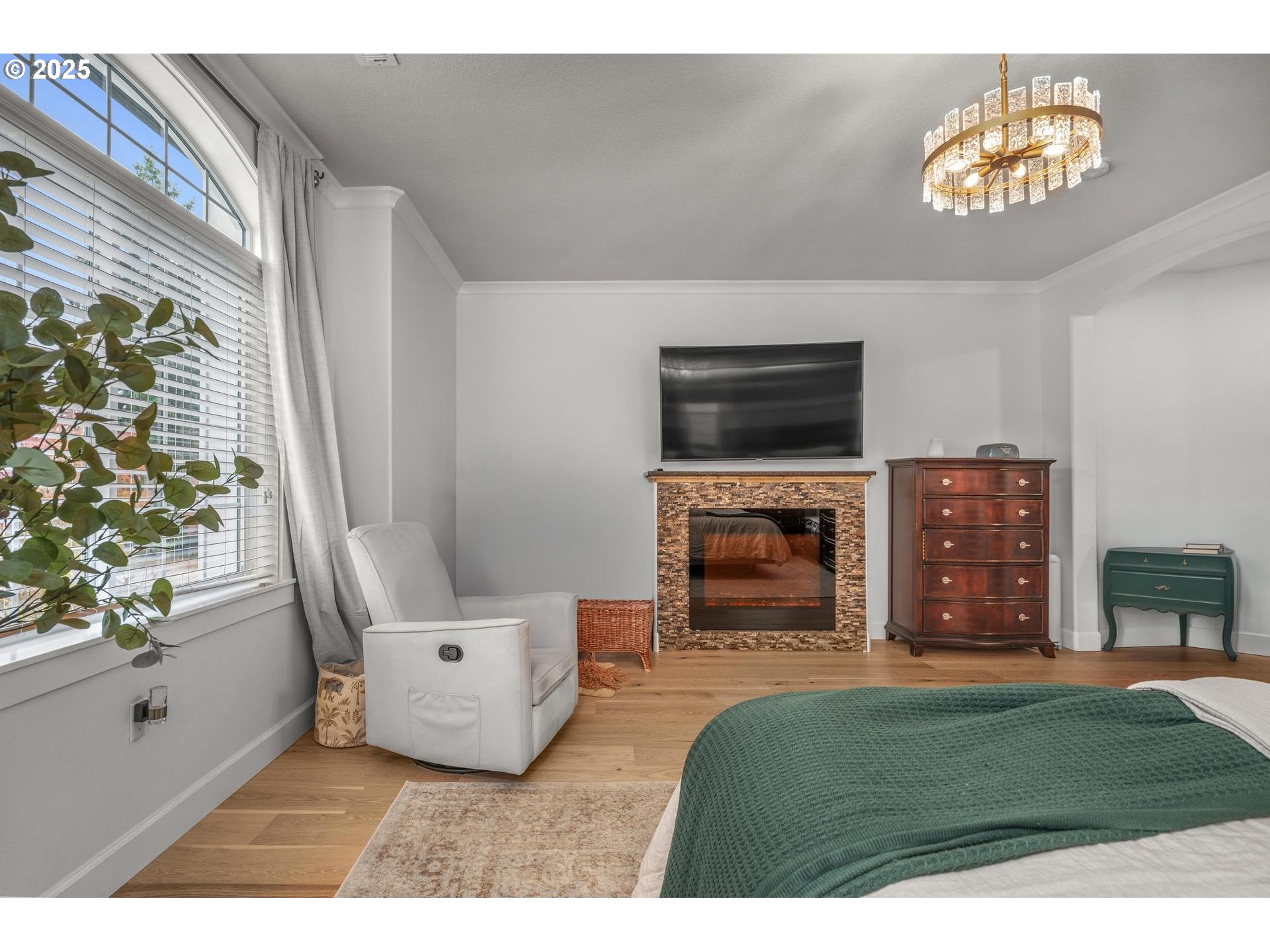 Portland, Oregon, 97223, United States, 4 Bedrooms Bedrooms, ,3 BathroomsBathrooms,Residential,For Sale,1991848