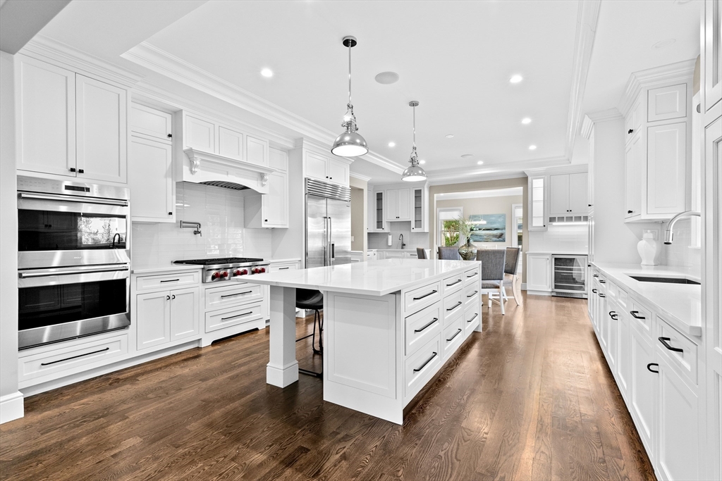 Newton, Massachusetts, 02459, United States, 6 Bedrooms Bedrooms, ,7 BathroomsBathrooms,Residential,For Sale,1918110