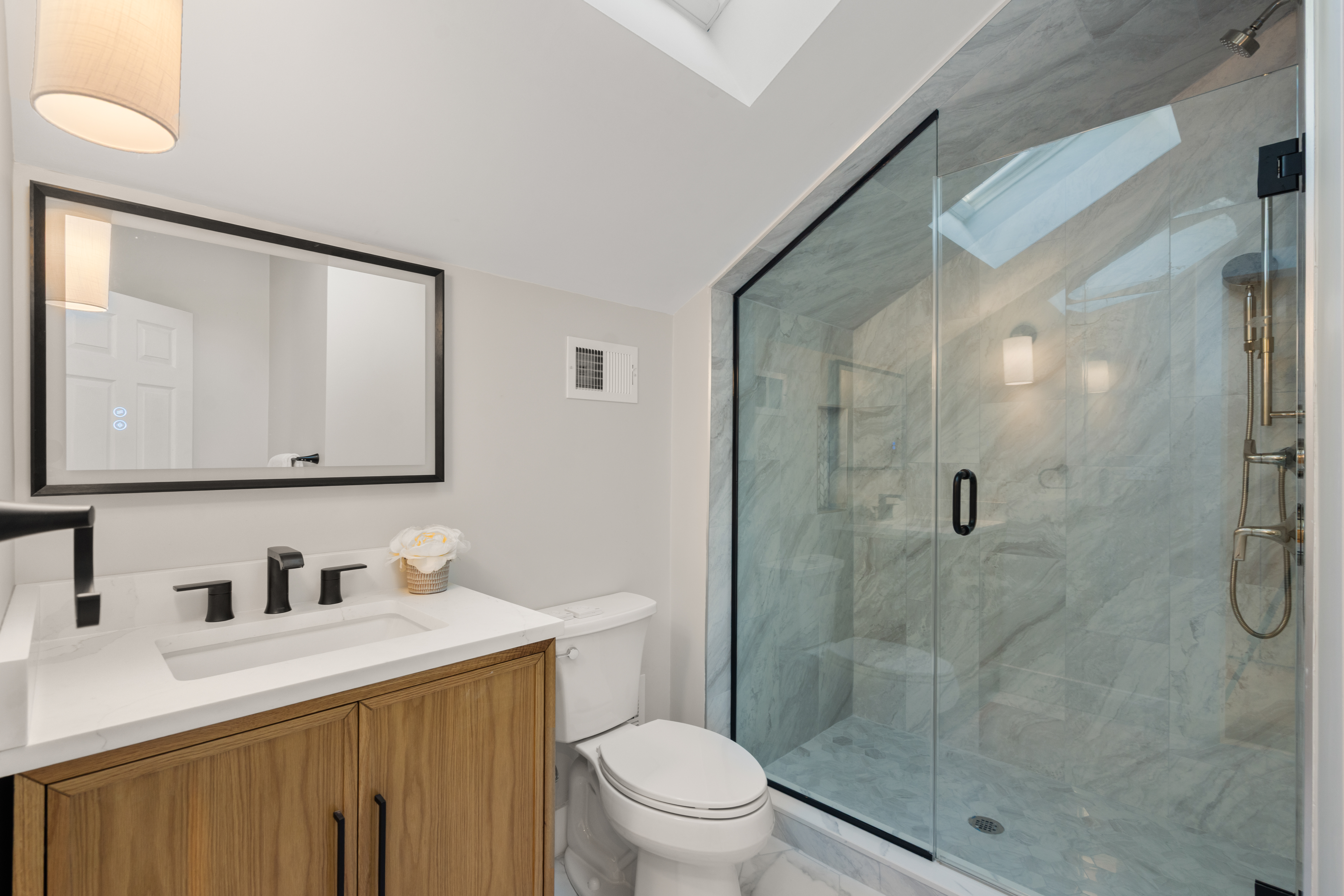  8 Irene Road, Bedford, MA, 01730 - 物件實景