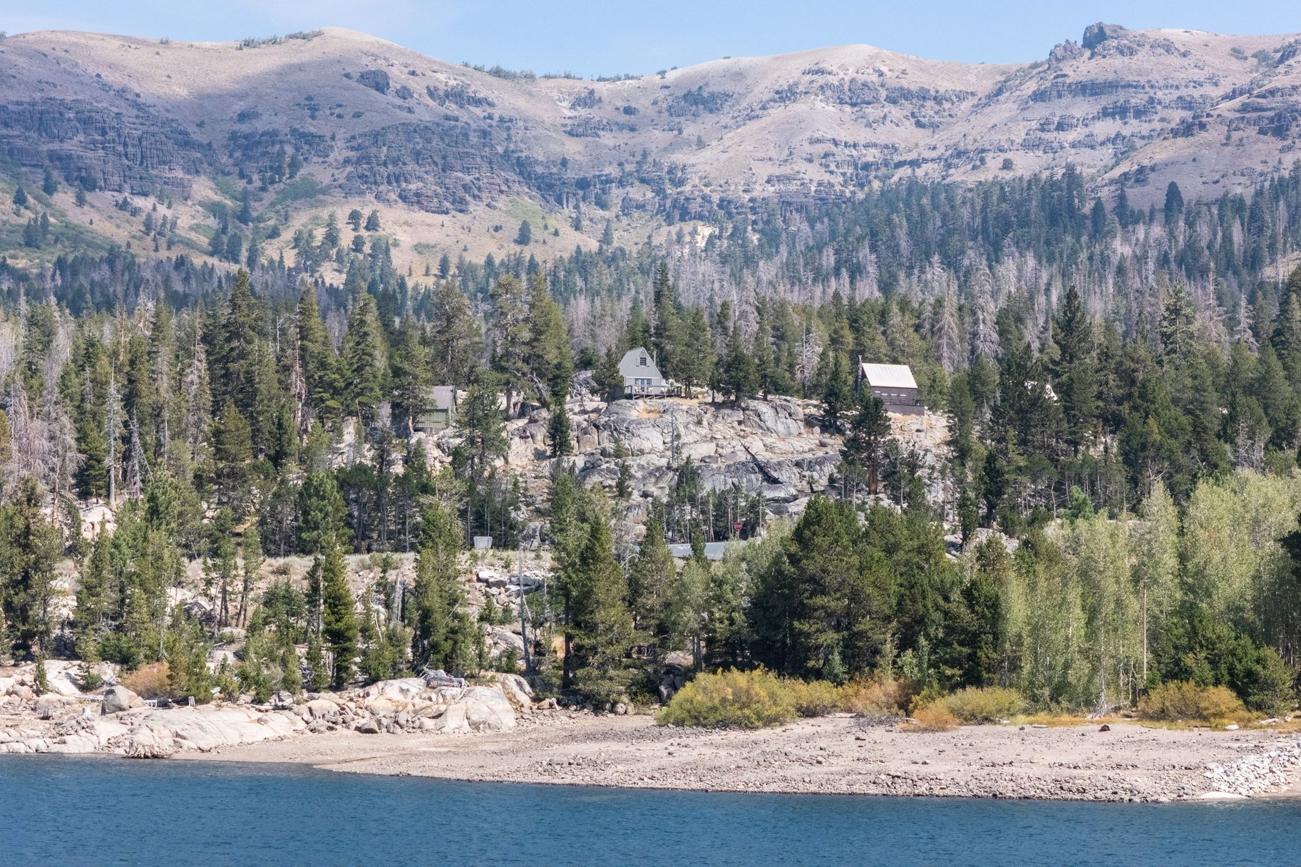  The Juniper Cabin: A Wild Invitation to See the World Differently - 物件實景