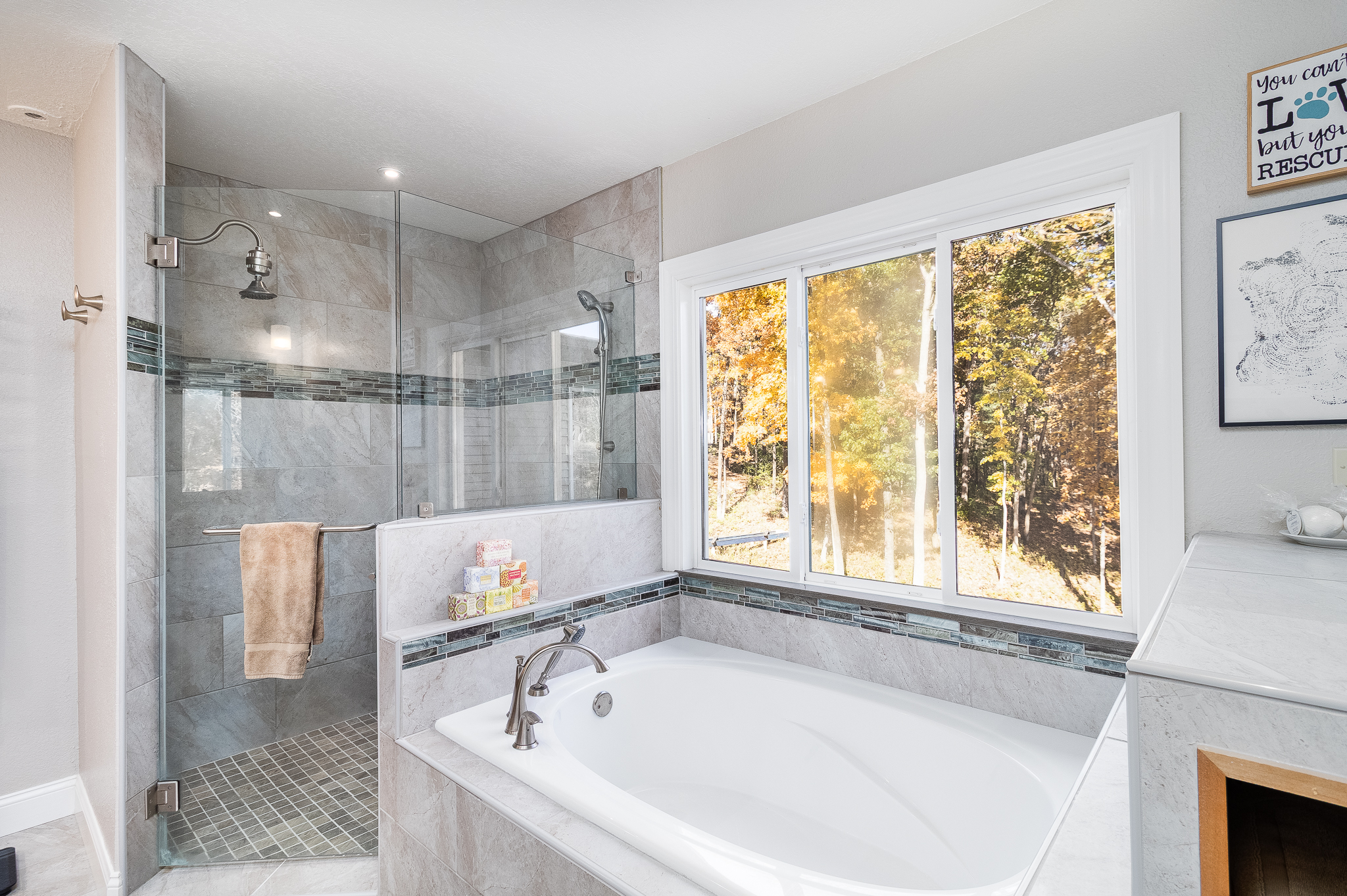 Charelston, Illinois, 61920, United States, 3 Bedrooms Bedrooms, ,3 BathroomsBathrooms,Residential,For Sale,1988576