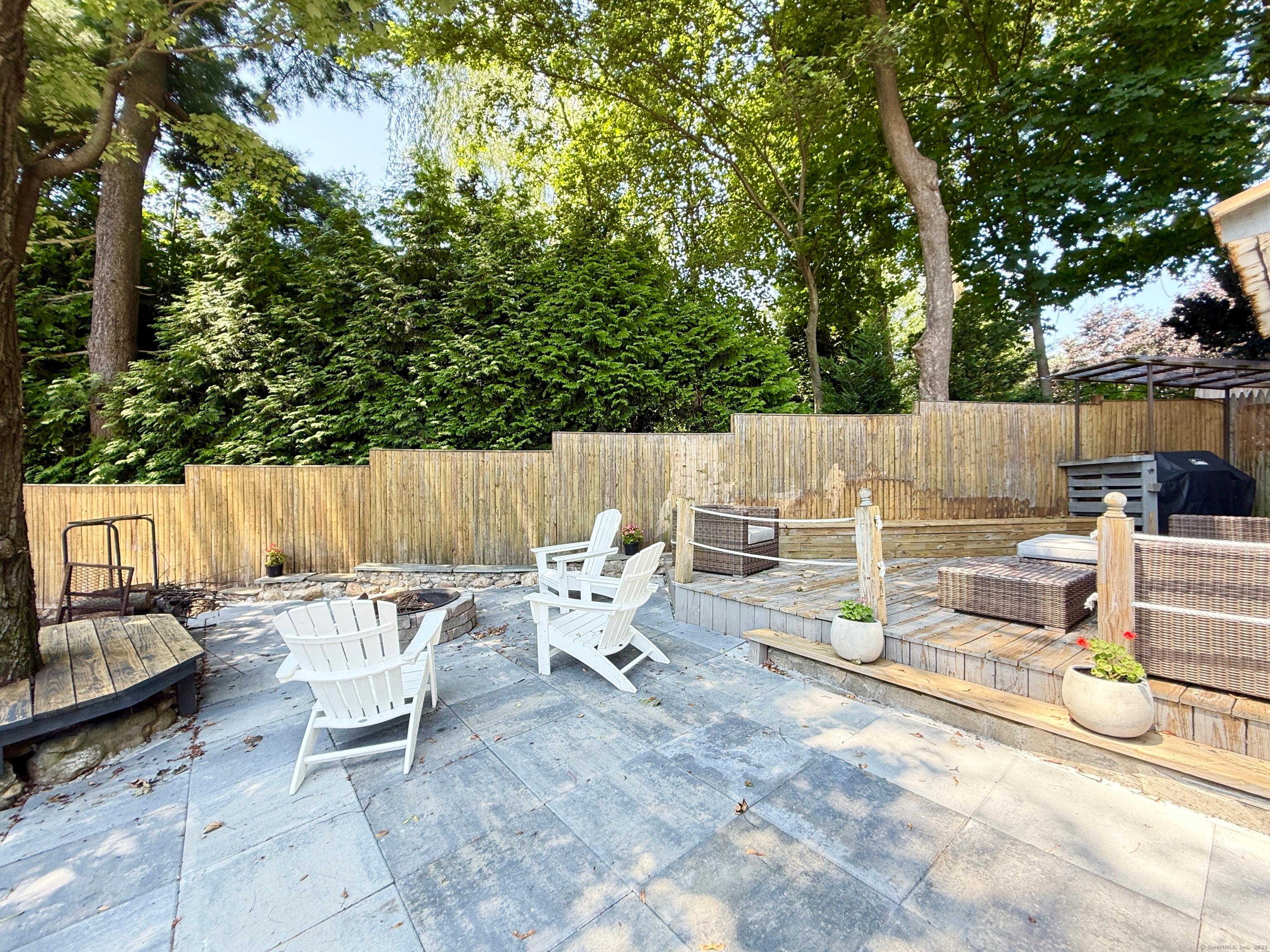Darien, Connecticut, 06820, United States, 4 Bedrooms Bedrooms, ,3 BathroomsBathrooms,Residential,For Sale,1937000