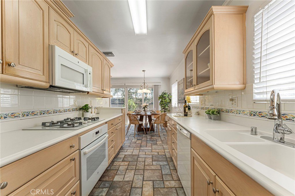 Covina, California, 91722, United States, 4 Bedrooms Bedrooms, ,1 BathroomBathrooms,Residential,For Sale,1923336