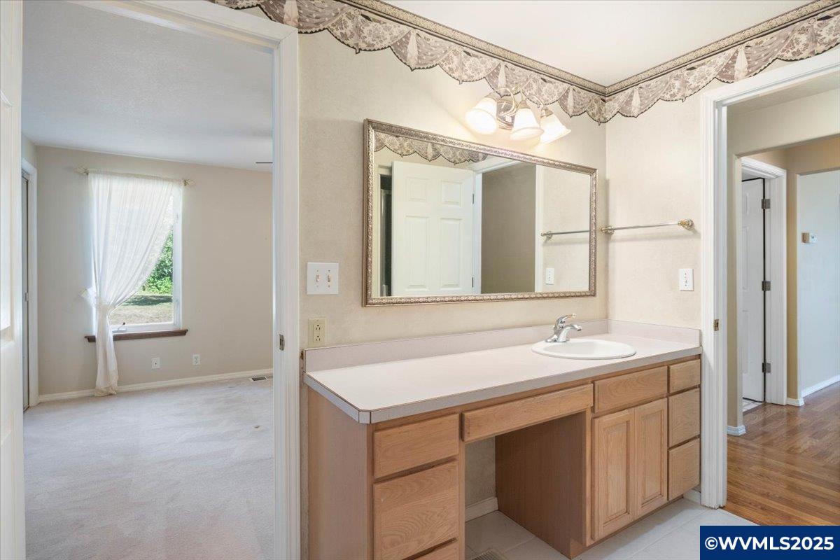 Lebanon, Oregon, 97355, United States, 3 Bedrooms Bedrooms, ,2 BathroomsBathrooms,Residential,For Sale,1991965