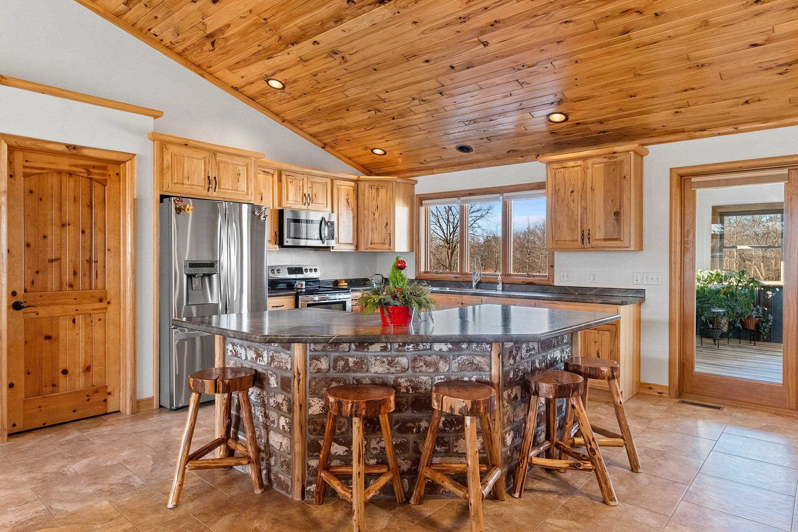 Black Creek, Wisconsin, 54106, United States, 4 Bedrooms Bedrooms, ,4 BathroomsBathrooms,Residential,For Sale,2009234