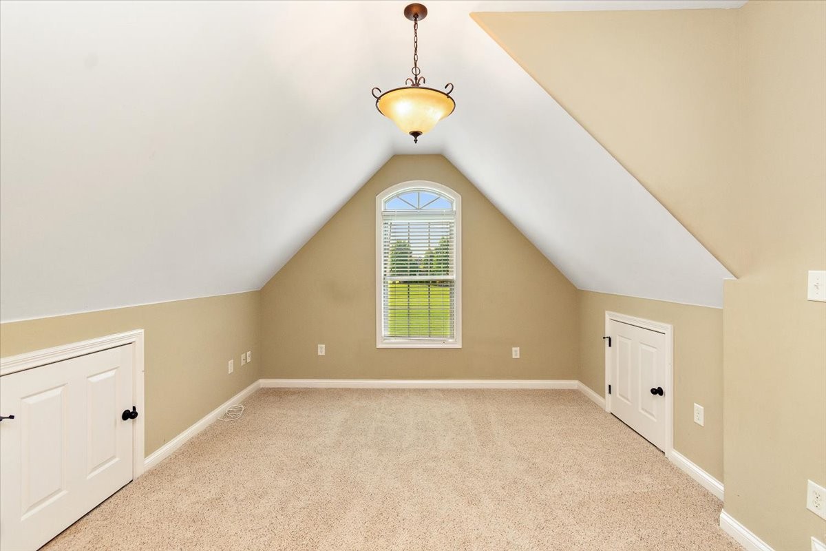 Clarksville, Tennessee, 37043, United States, 4 Bedrooms Bedrooms, ,4 BathroomsBathrooms,Residential,For Sale,1933080