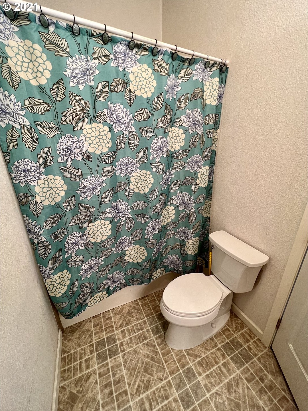 Gold Beach, Oregon, 97444, United States, 3 Bedrooms Bedrooms, ,1 BathroomBathrooms,Residential,For Sale,1980653