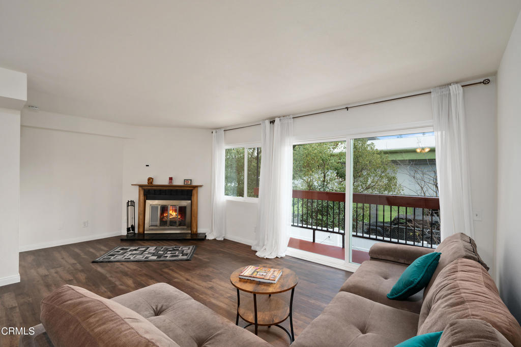 15322 Weddington Street #3, Sherman Oaks, California, 91411, United States, 2 Bedrooms Bedrooms, ,2 BathroomsBathrooms,Residential,For Sale,15322 Weddington Street #3,1621498