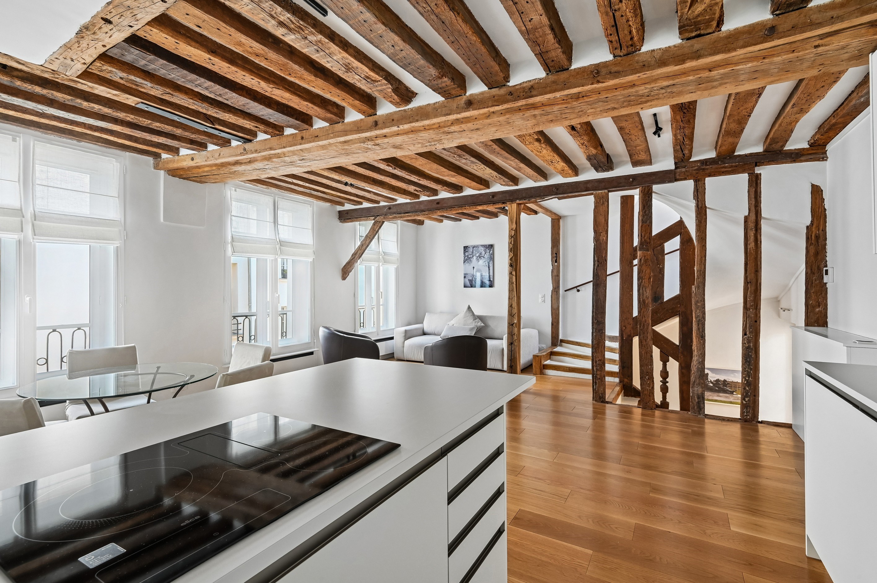  Paris 3rd - Duplex with cathedral roof renovated on the top floor. - 物件實景