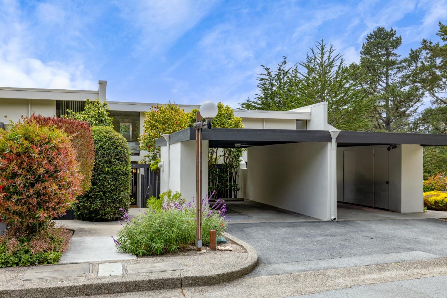 Carmel, California, 93923, United States, 2 Bedrooms Bedrooms, ,2 BathroomsBathrooms,Residential,For Sale,1859840