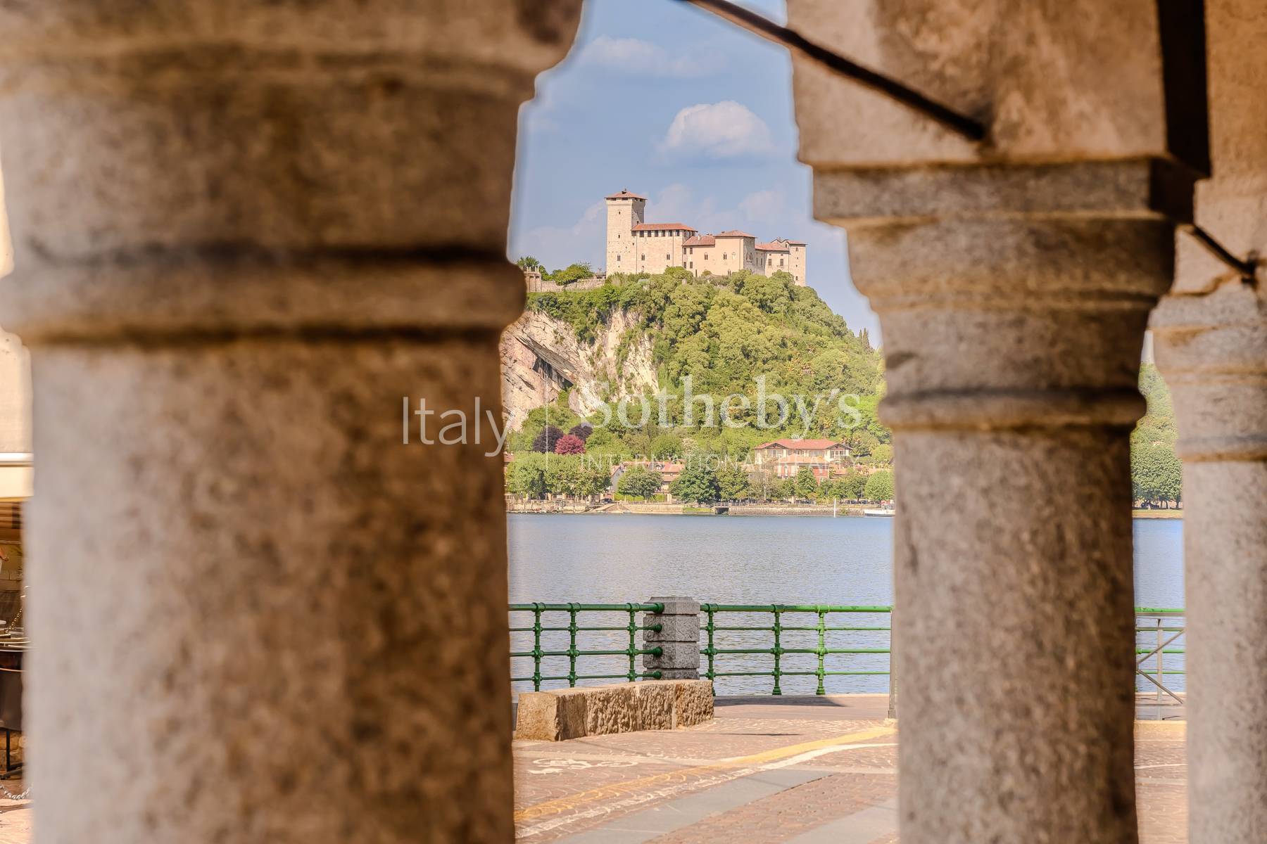  Charming Early 1900s Palazzo in prime lakefront position - 物件實景