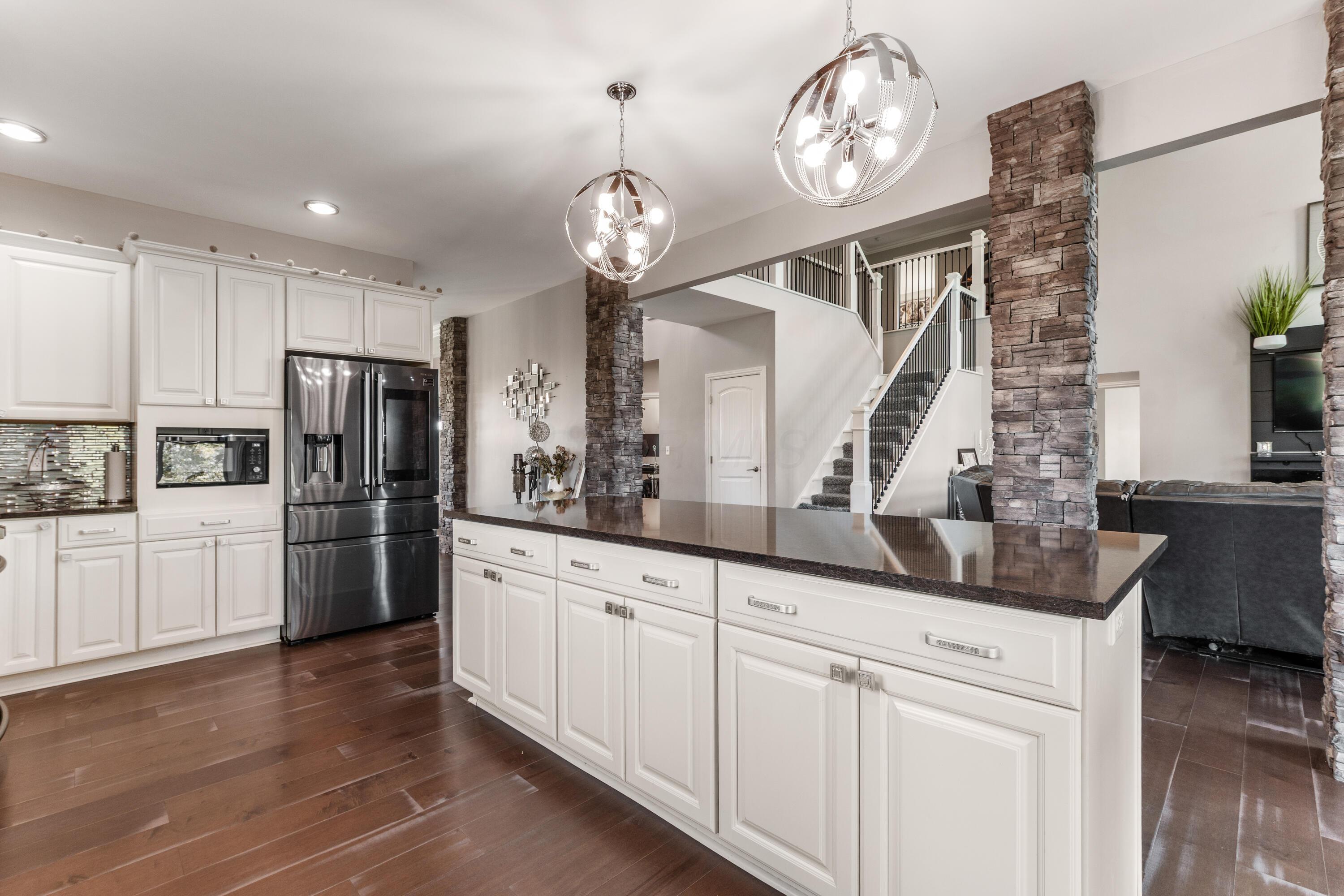 Hebron, Ohio, 43025, United States, 5 Bedrooms Bedrooms, ,5 BathroomsBathrooms,Residential,For Sale,1988631