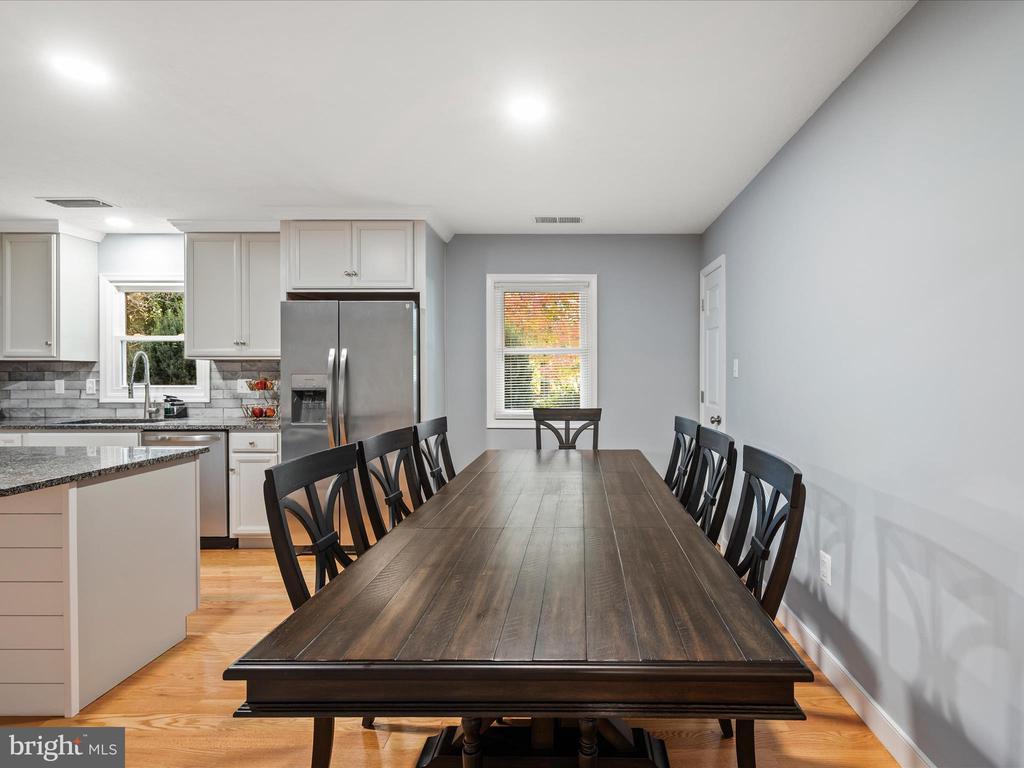 Winchester, Virginia, 22601, United States, 3 Bedrooms Bedrooms, ,3 BathroomsBathrooms,Residential,For Sale,1978922