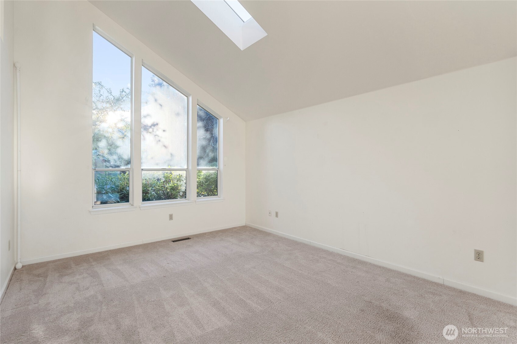 Maple Valley, Washington, 98038, United States, 3 Bedrooms Bedrooms, ,3 BathroomsBathrooms,Residential,For Sale,1891445