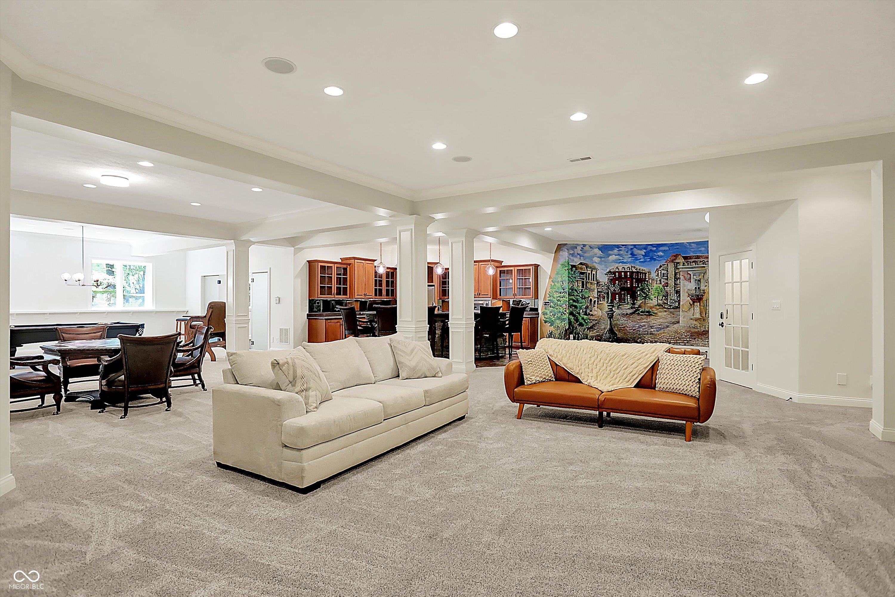 Noblesville, Indiana, 46062, United States, 6 Bedrooms Bedrooms, ,9 BathroomsBathrooms,Residential,For Sale,1979033