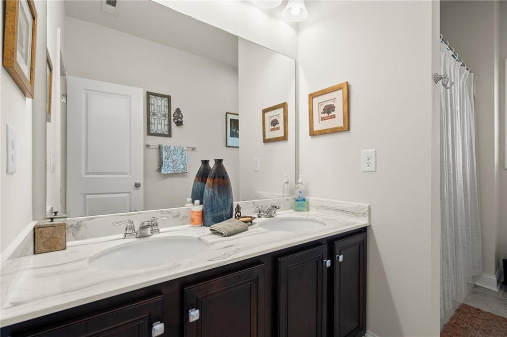 Cartersville, Georgia, 30120, United States, 5 Bedrooms Bedrooms, ,3 BathroomsBathrooms,Residential,For Sale,1877472