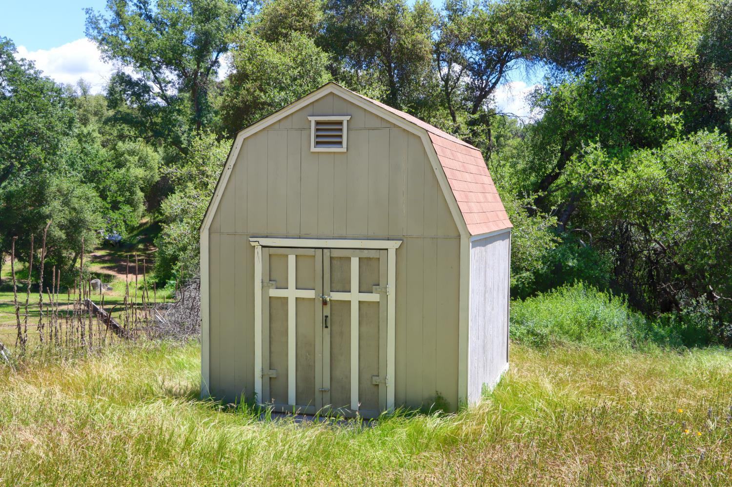 Ahwahnee, California, 93601, United States, 3 Bedrooms Bedrooms, ,2 BathroomsBathrooms,Residential,For Sale,1915922