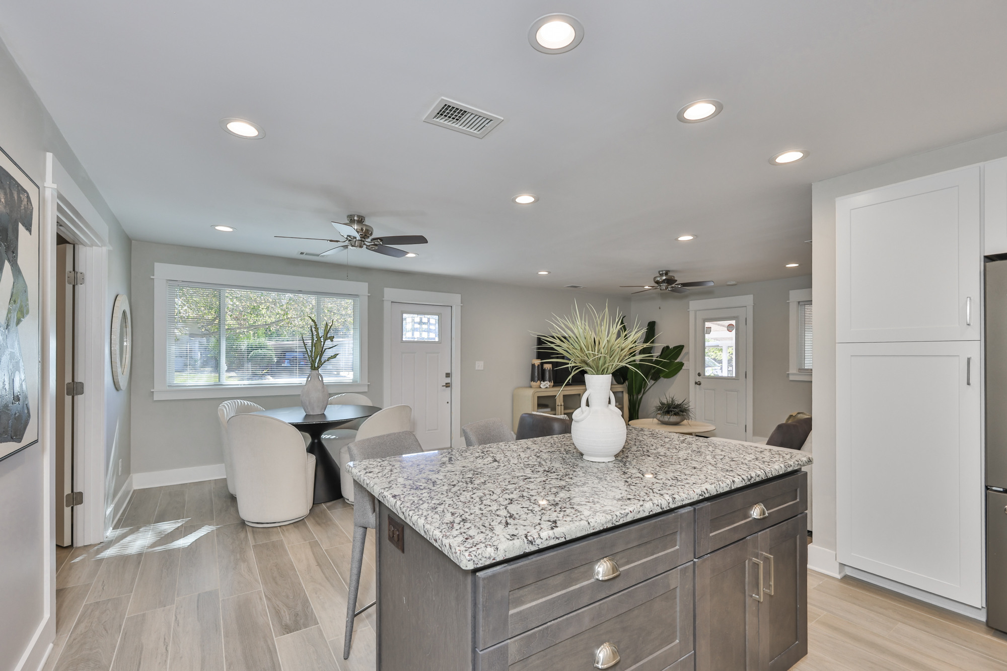 Tampa, Florida, 33616, United States, 3 Bedrooms Bedrooms, ,2 BathroomsBathrooms,Residential,For Sale,2009255