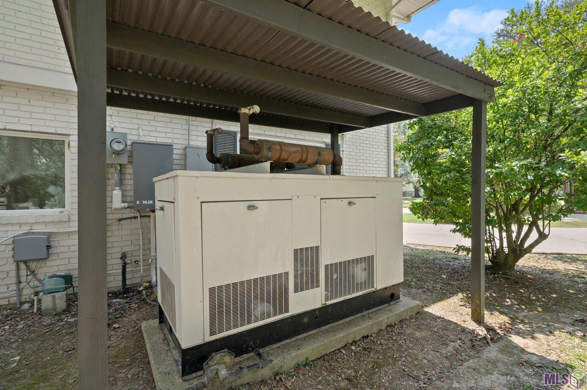 Baton Rouge, Louisiana, 70818, United States, 5 Bedrooms Bedrooms, ,4 BathroomsBathrooms,Residential,For Sale,1899347