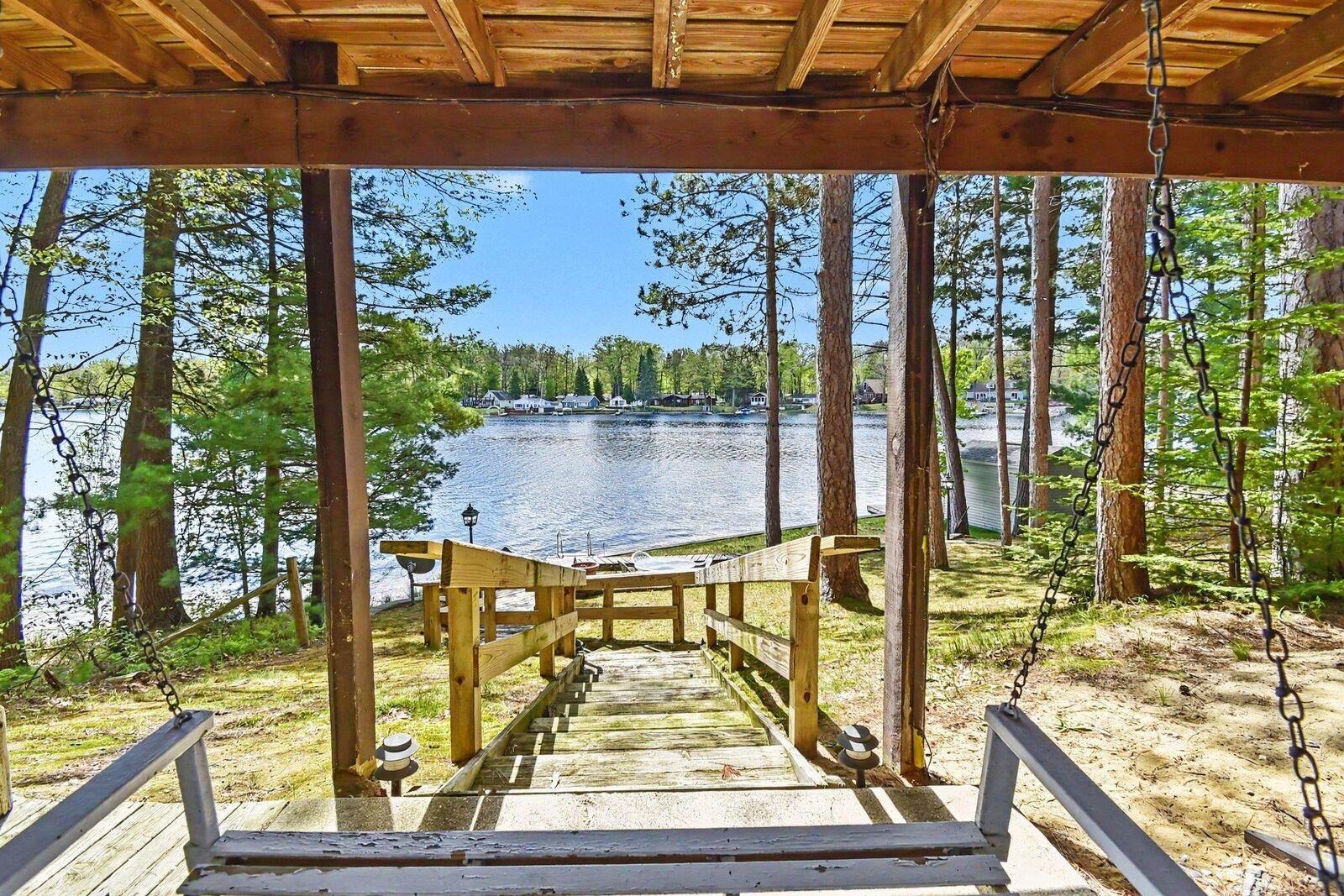 Harrison, Michigan, 48625, United States, 4 Bedrooms Bedrooms, ,2 BathroomsBathrooms,Residential,For Sale,2048024