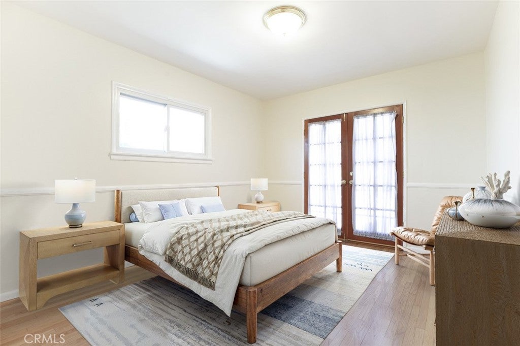 Van Nuys, California, 91405, United States, 2 Bedrooms Bedrooms, ,2 BathroomsBathrooms,Residential,For Sale,1993356