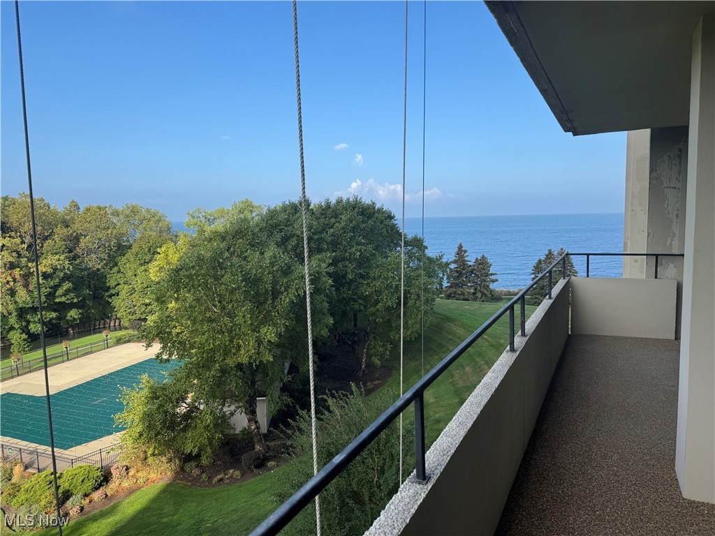 Bratenahl, Ohio, 44108, United States, 2 Bedrooms Bedrooms, ,3 BathroomsBathrooms,Residential,For Sale,1987332