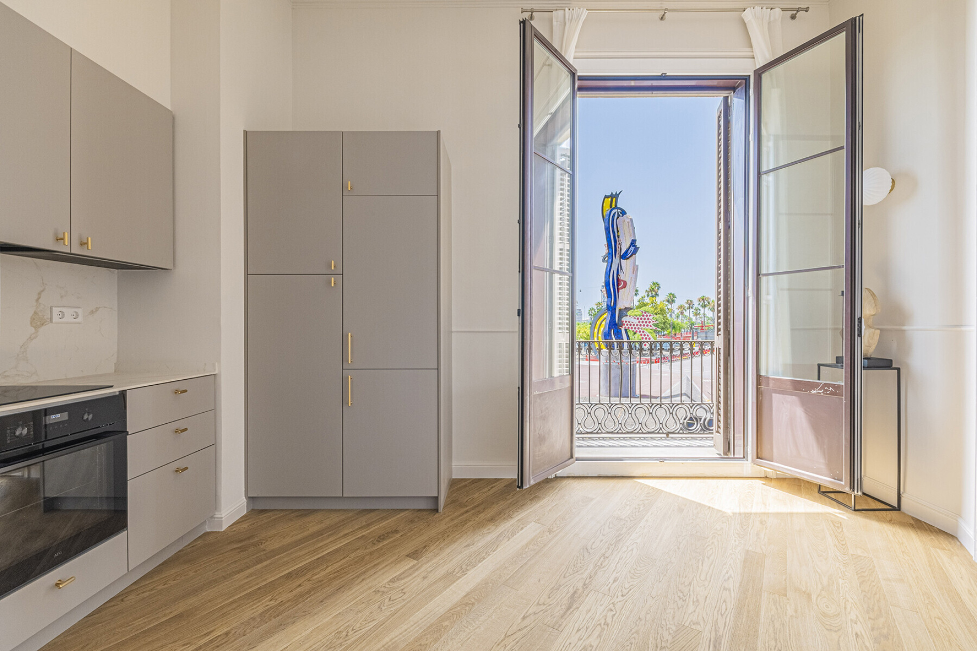 Renovated corner apartment in El Born with views of Port Vell - 物件實景