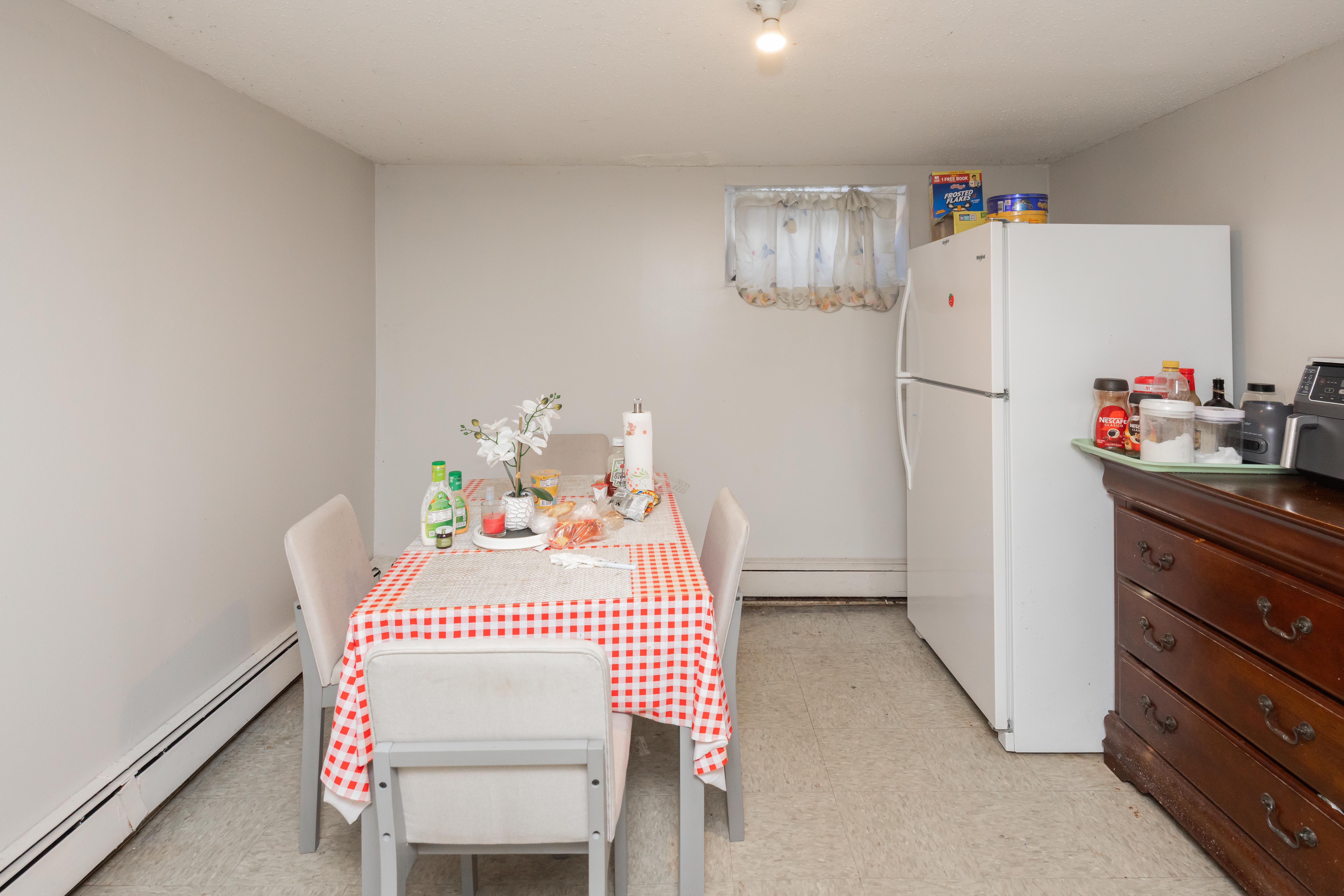 Chelsea, Massachusetts, 02150, United States, 5 Bedrooms Bedrooms, ,2 BathroomsBathrooms,Residential,For Sale,1983279