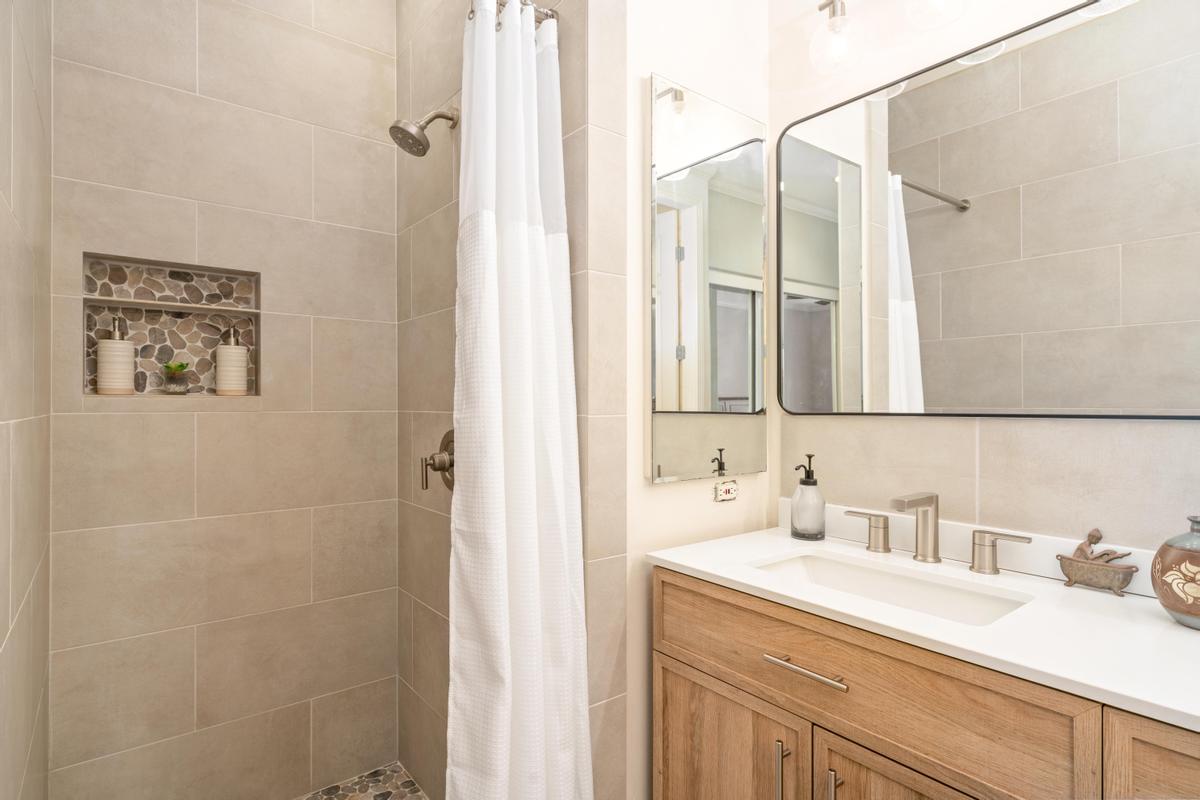 Kailua-Kona, Hawaii, 96740, United States, 2 Bedrooms Bedrooms, ,2 BathroomsBathrooms,Residential,For Sale,1927495