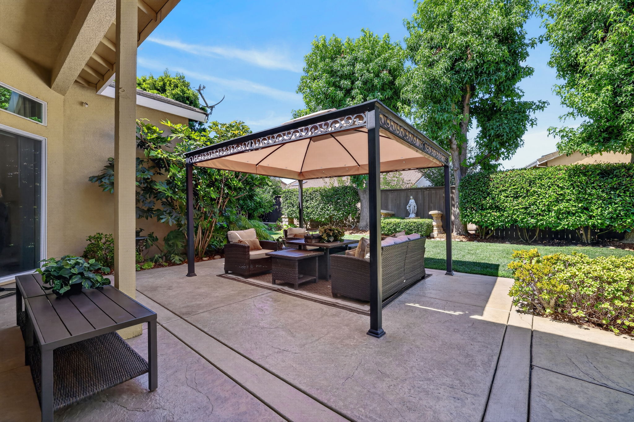  3729 Lake Terrace Drive, Elk Grove, CA 95758 - 物件實景