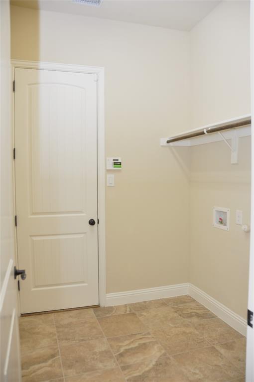 218 Crestview Drive, Midlothian, Texas, 76065, United States, 5 Bedrooms Bedrooms, ,5 BathroomsBathrooms,Residential,For Sale,218 crestview DR,1556198
