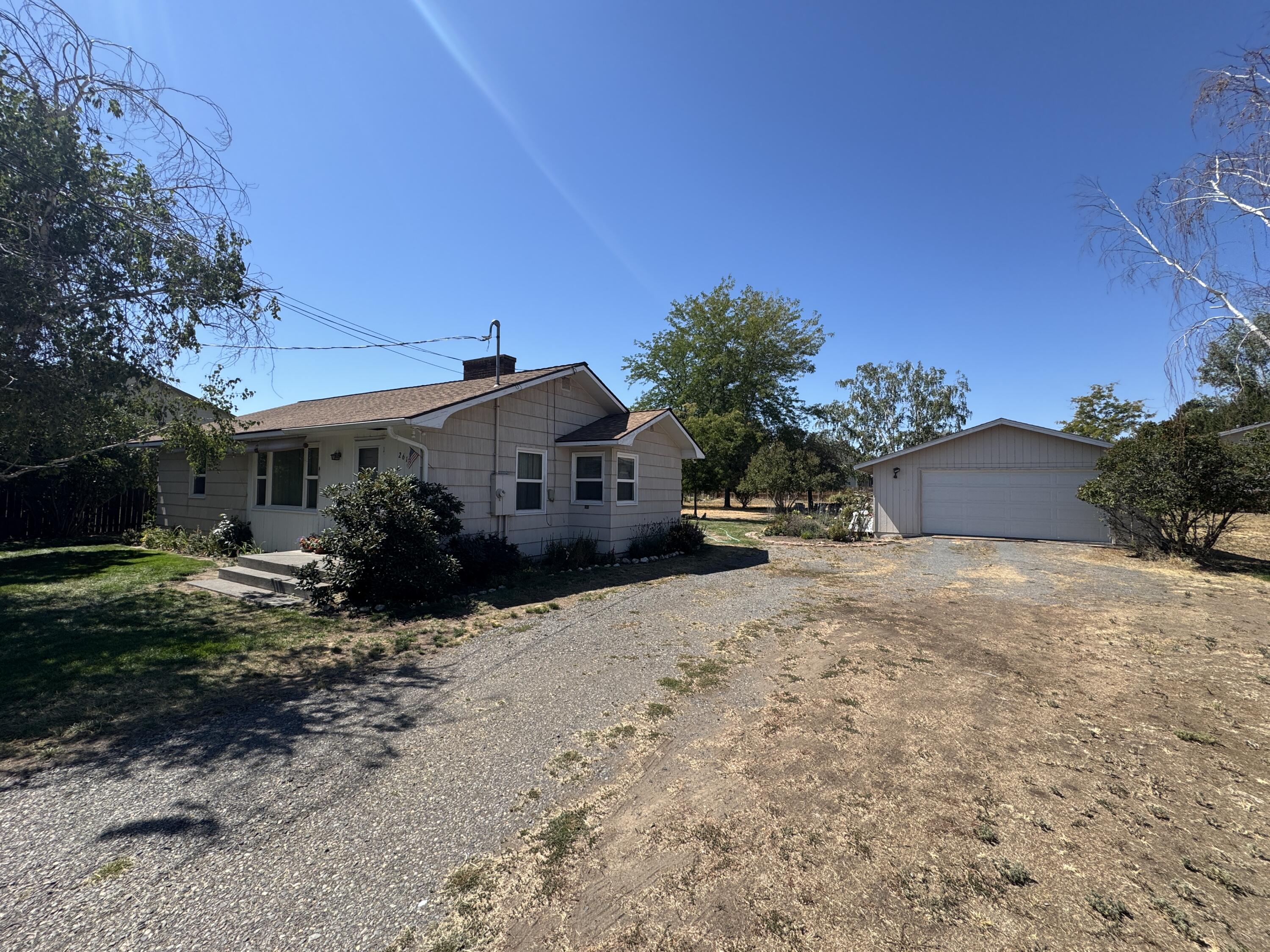 Redmond, Oregon, 97756, United States, 2 Bedrooms Bedrooms, ,1 BathroomBathrooms,Residential,For Sale,2008115