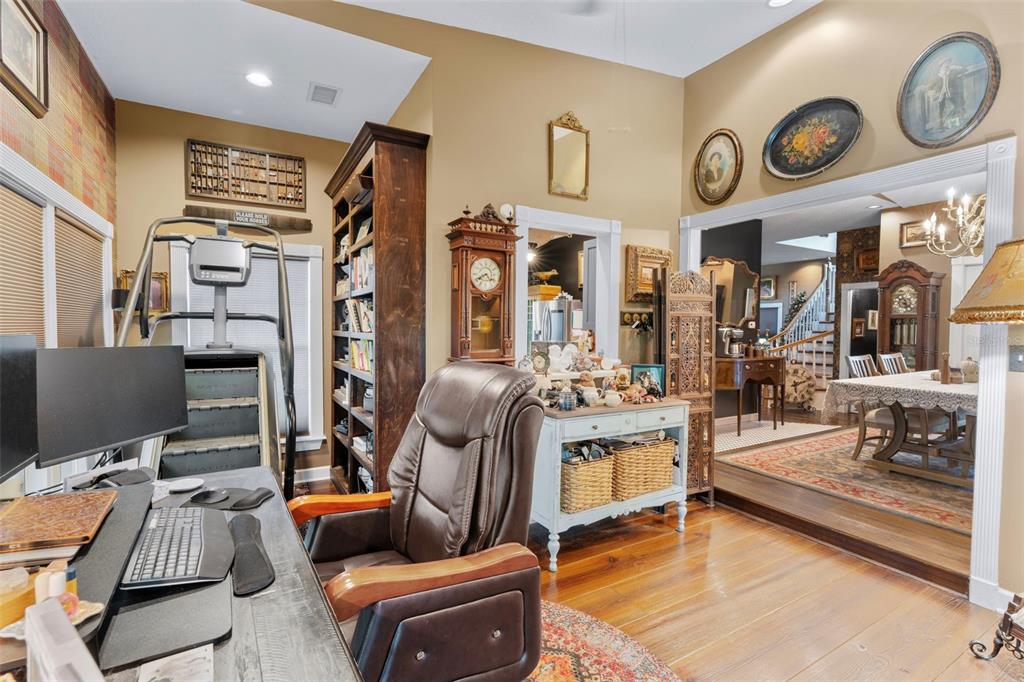 Howey In The Hills, Florida, 34737, United States, 3 Bedrooms Bedrooms, ,3 BathroomsBathrooms,Residential,For Sale,1975502