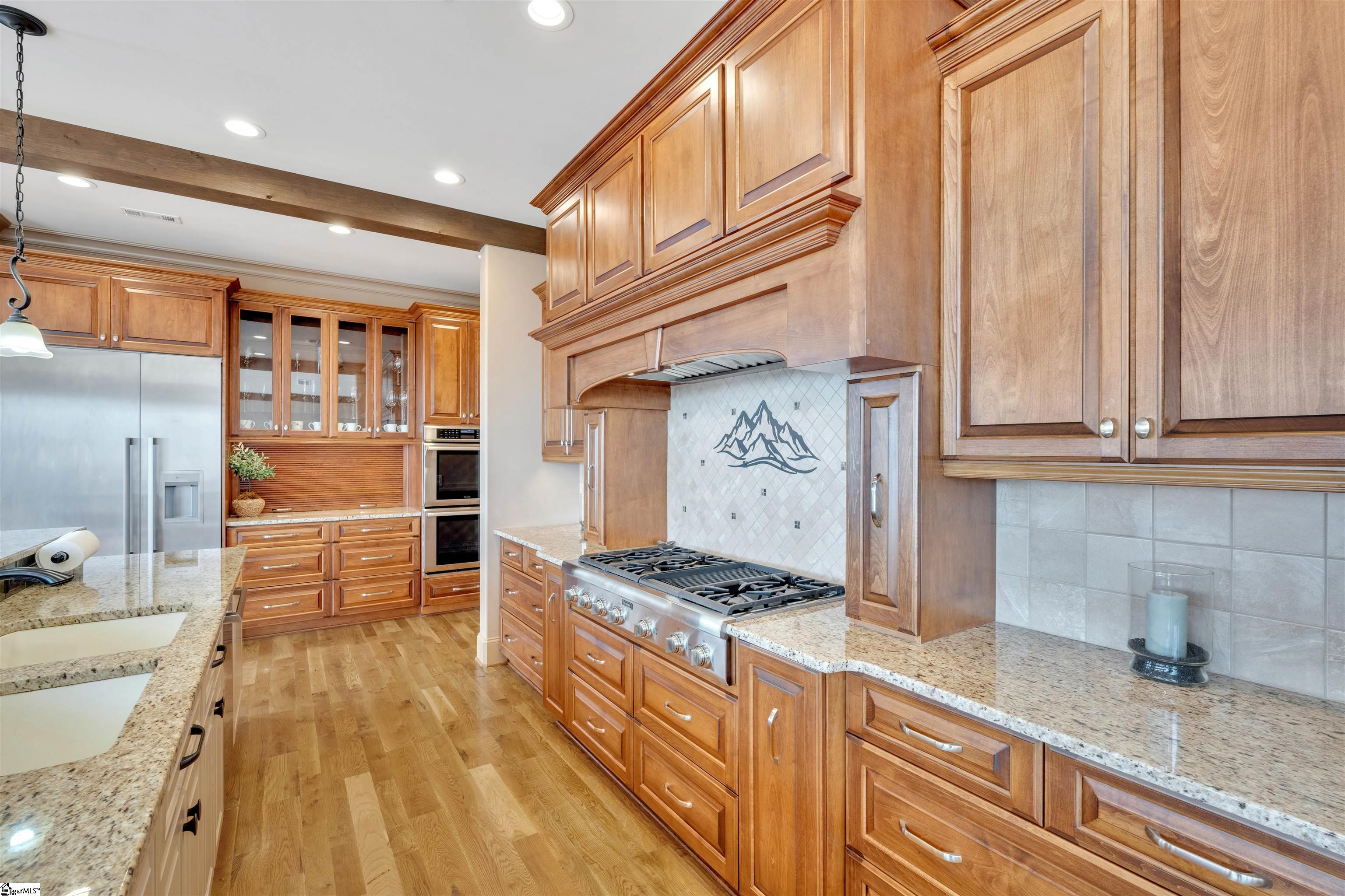 Landrum, South Carolina, 29356, United States, 5 Bedrooms Bedrooms, ,6 BathroomsBathrooms,Residential,For Sale,1714333